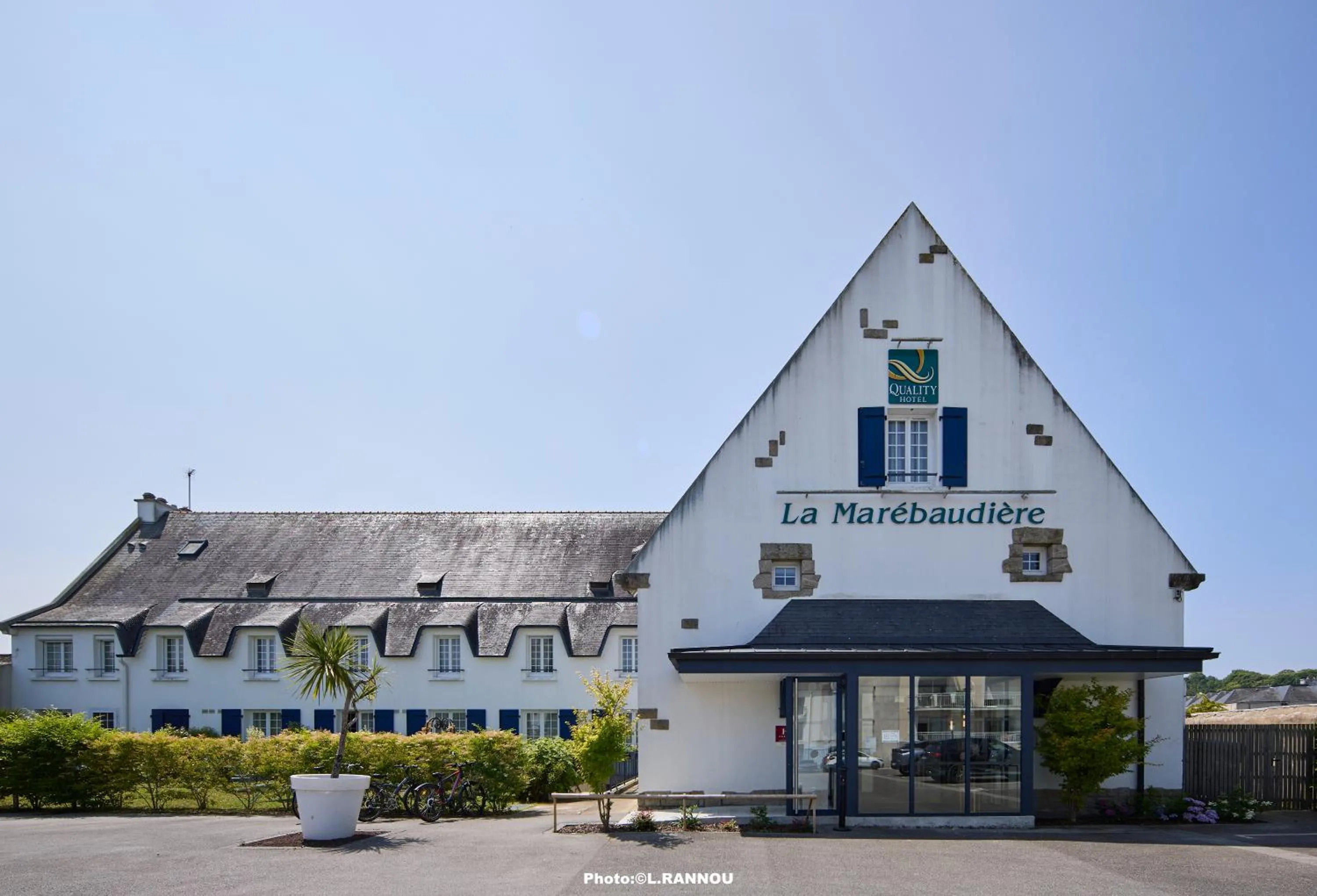 Property building in Quality Hotel La Marebaudière Vannes Centre