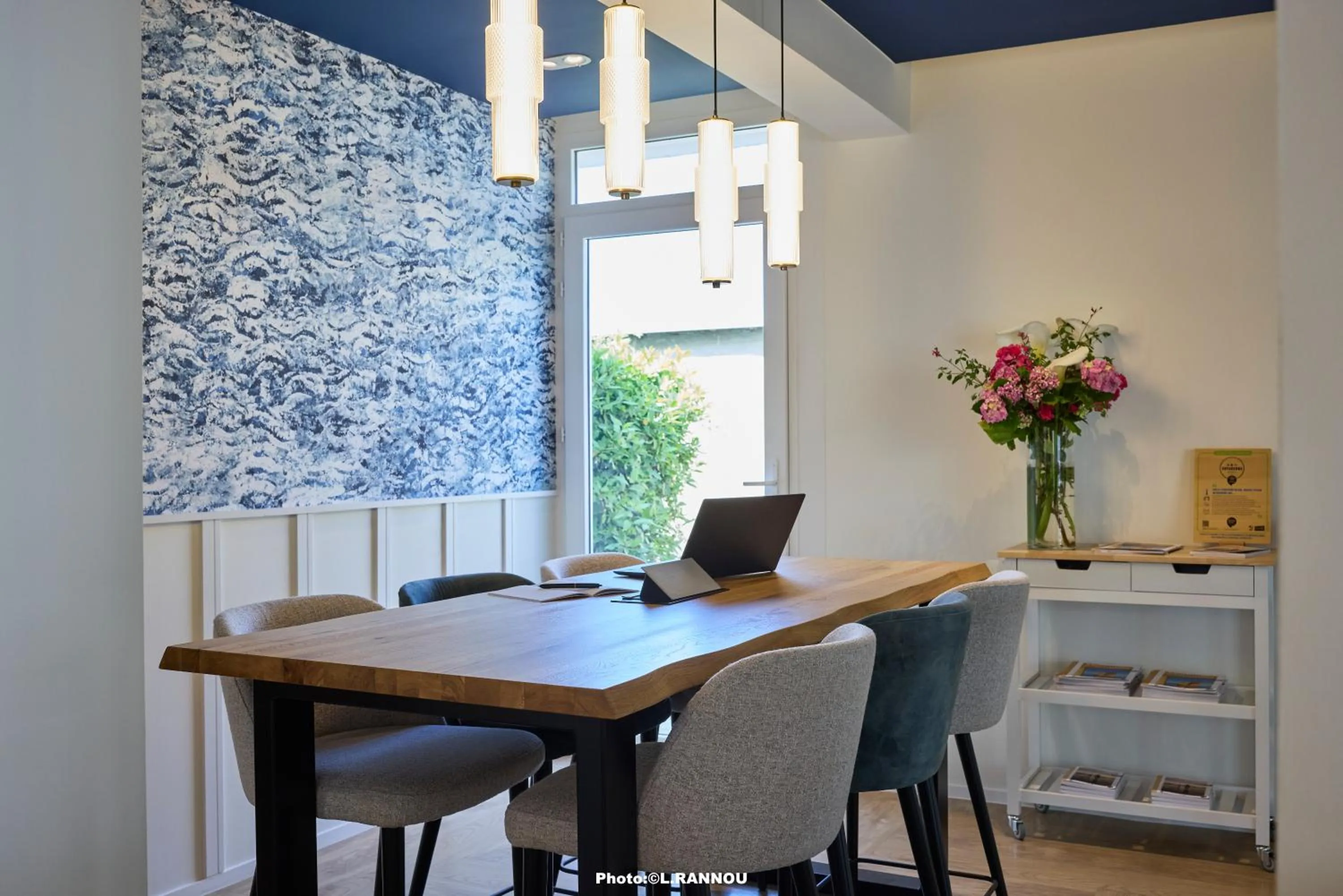 Seating area in Quality Hotel La Marebaudière Vannes Centre