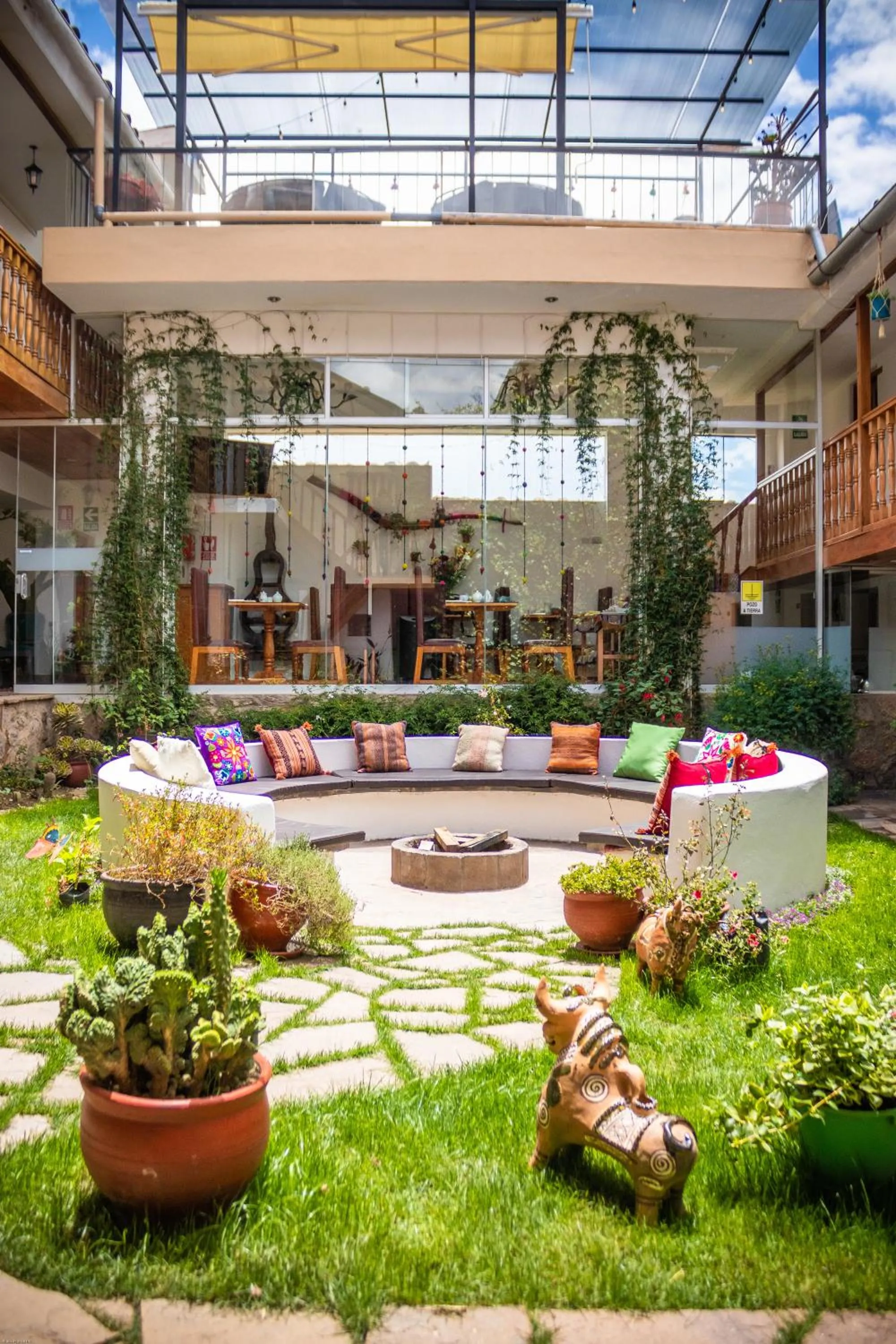 Patio in Home Garden Hotel