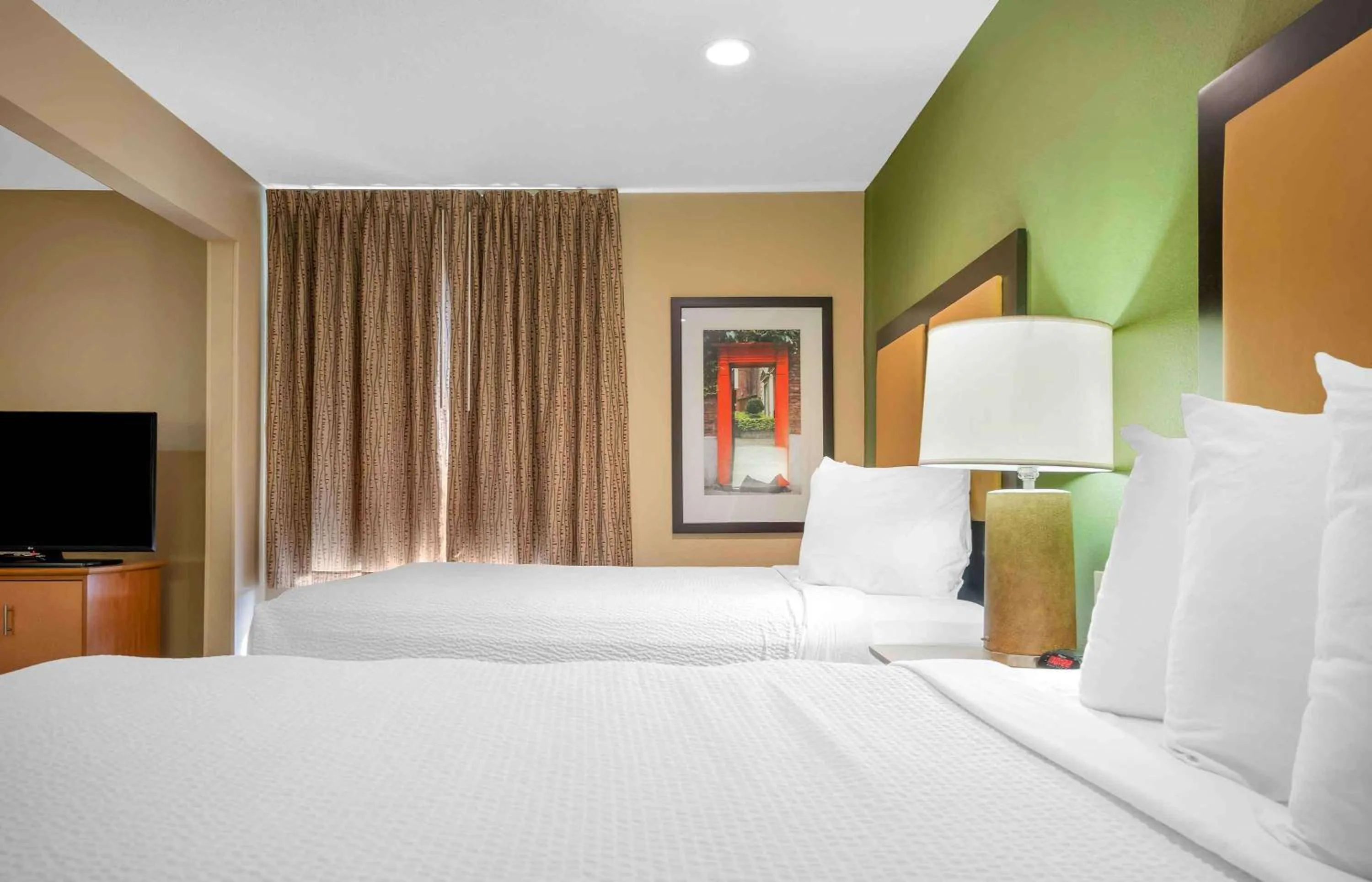 Bedroom, Bed in Extended Stay America Suites - Pittsburgh - Airport