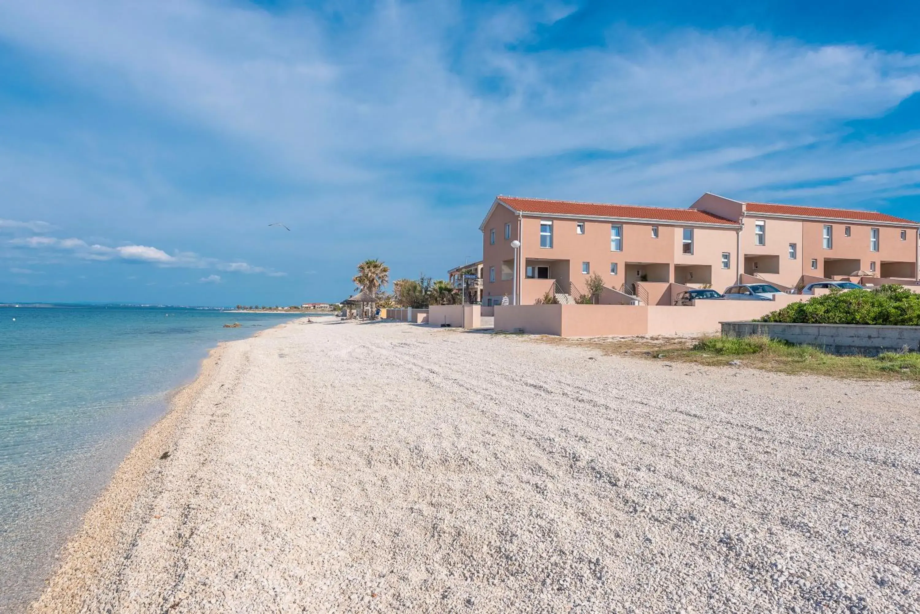 LUXURY APARTMENTS - LA VIR 3 & 4 LUXURY APARTMENTS - LA VIR 3 & 4