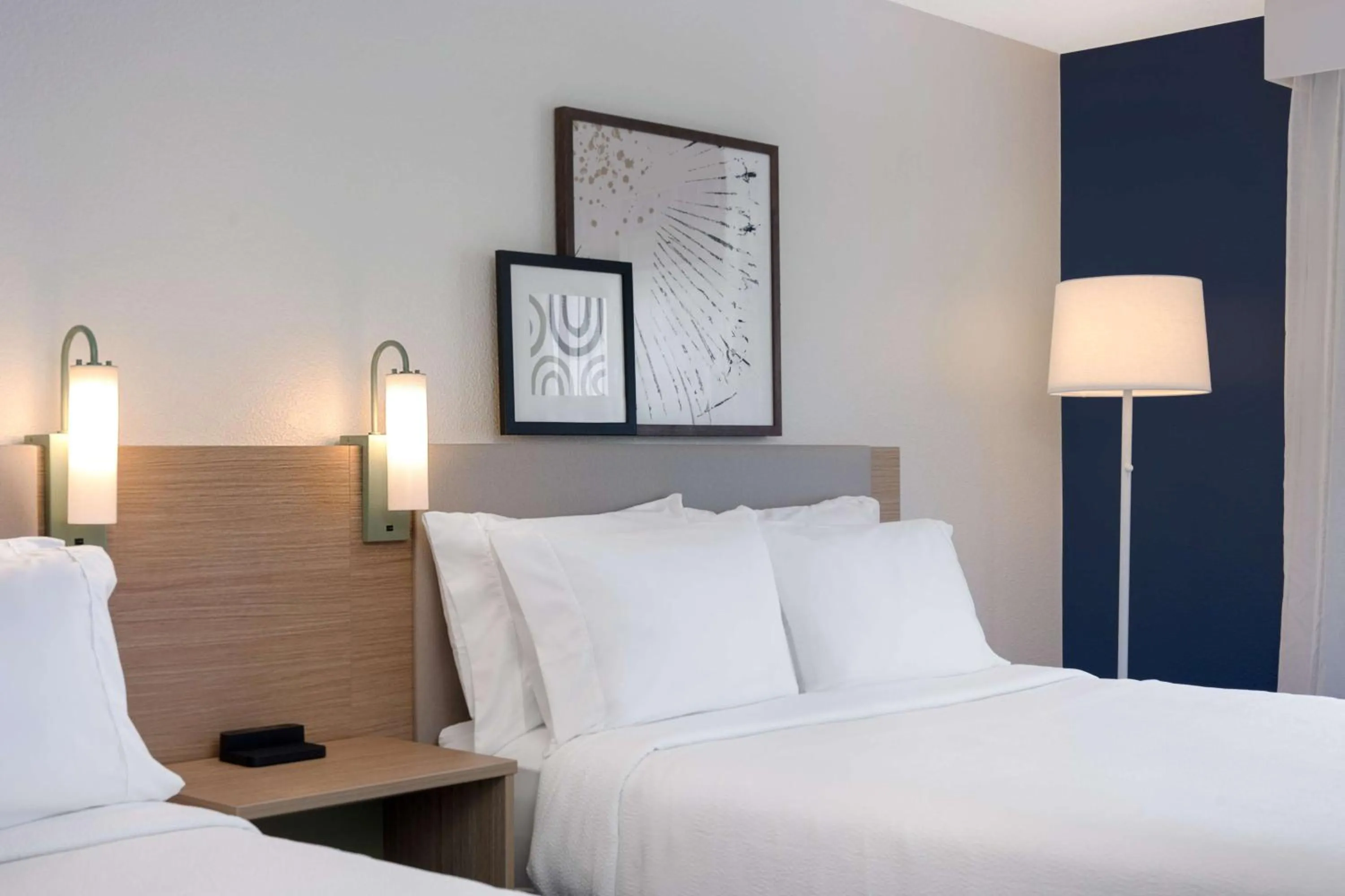 Bed in Spark by Hilton Summerville