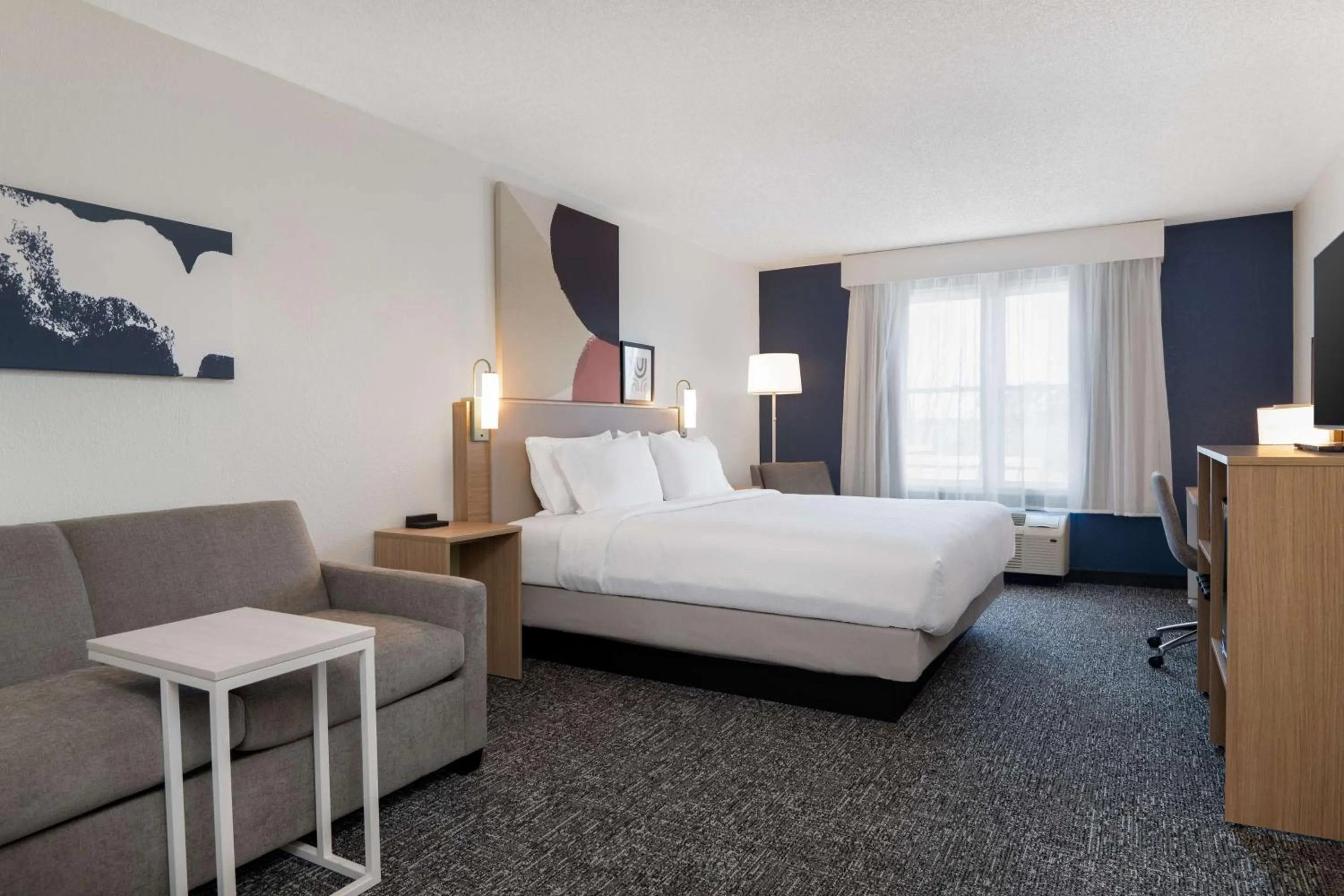 Bed in Spark by Hilton Summerville