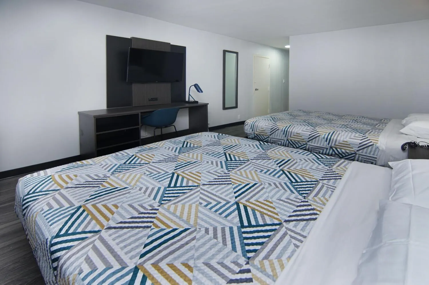 Bedroom, Bed in Motel 6-Fort Worth, TX - Downtown East