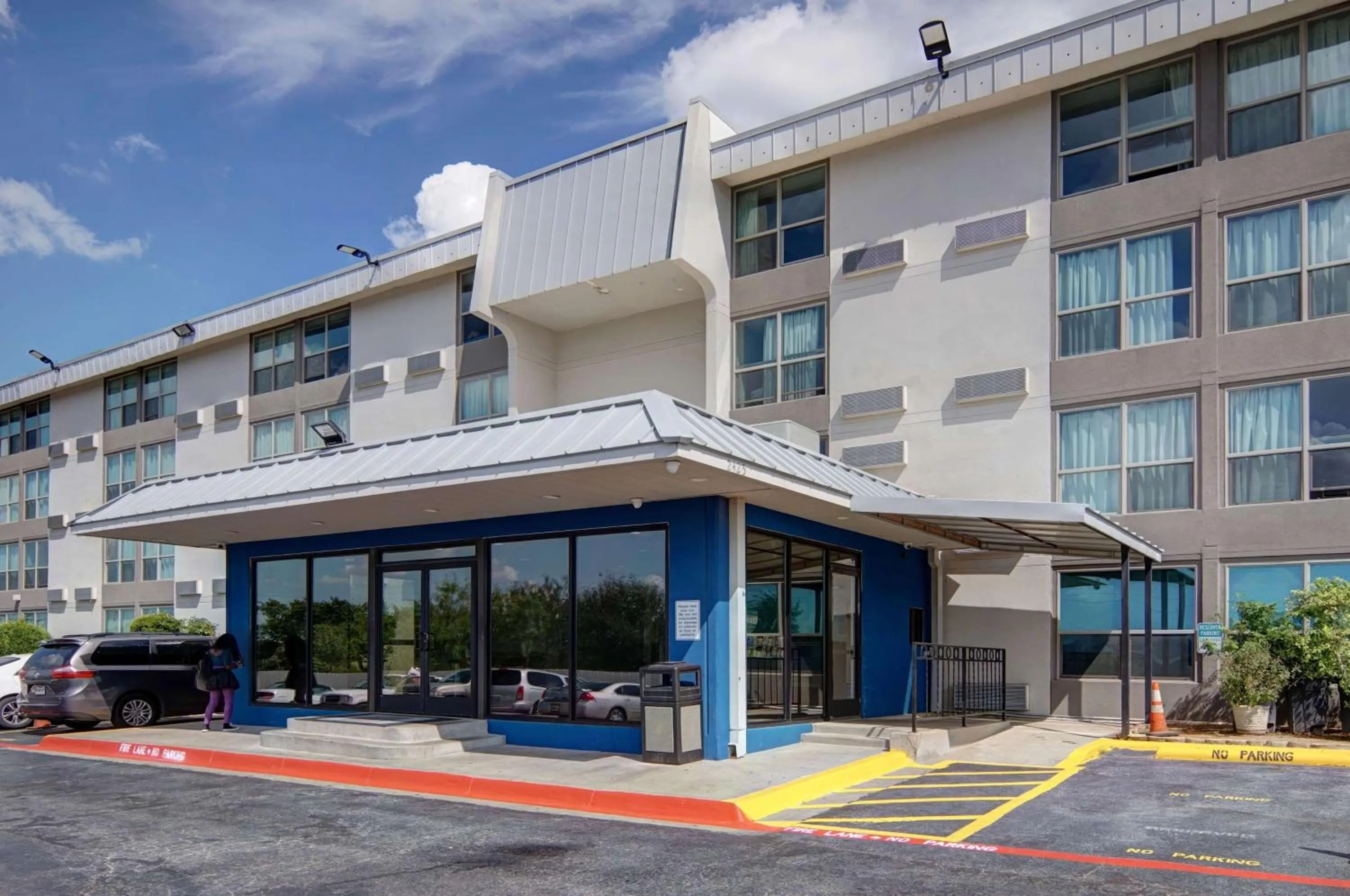 Property building in Motel 6-Fort Worth, TX - Downtown East