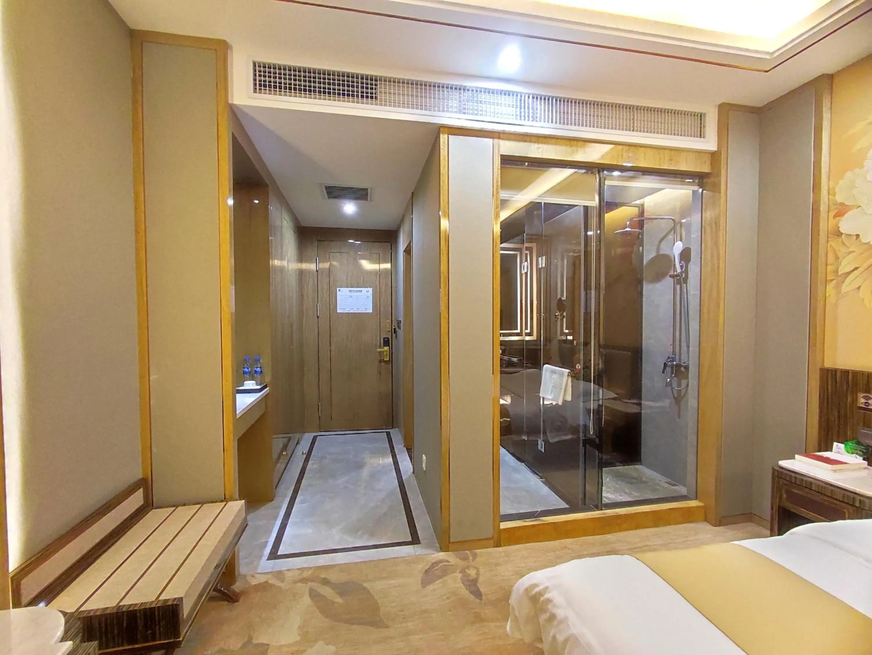Shower in Zhangye KAI RUI Hotel