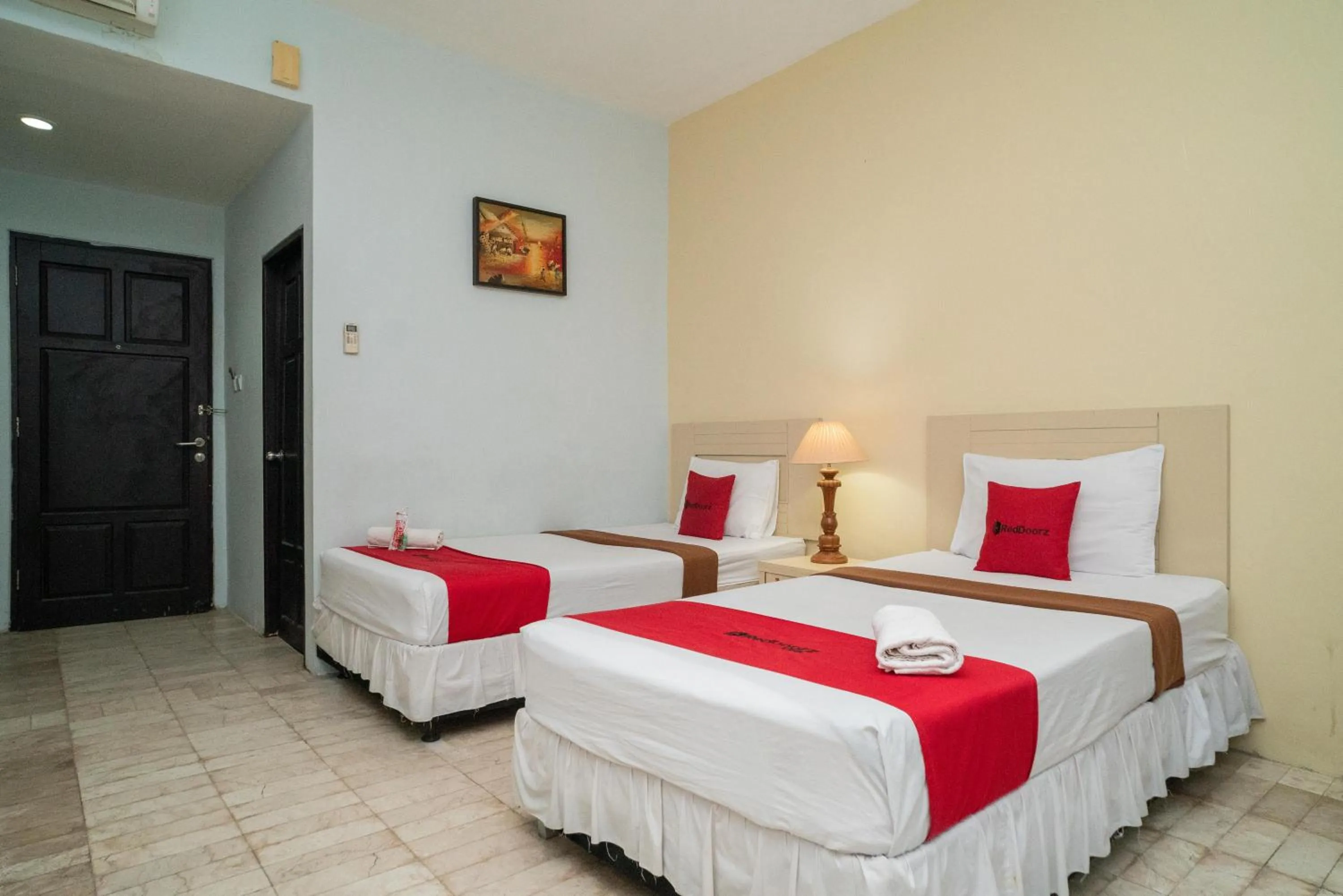 Bed in RedDoorz Plus near UIN Banjarmasin