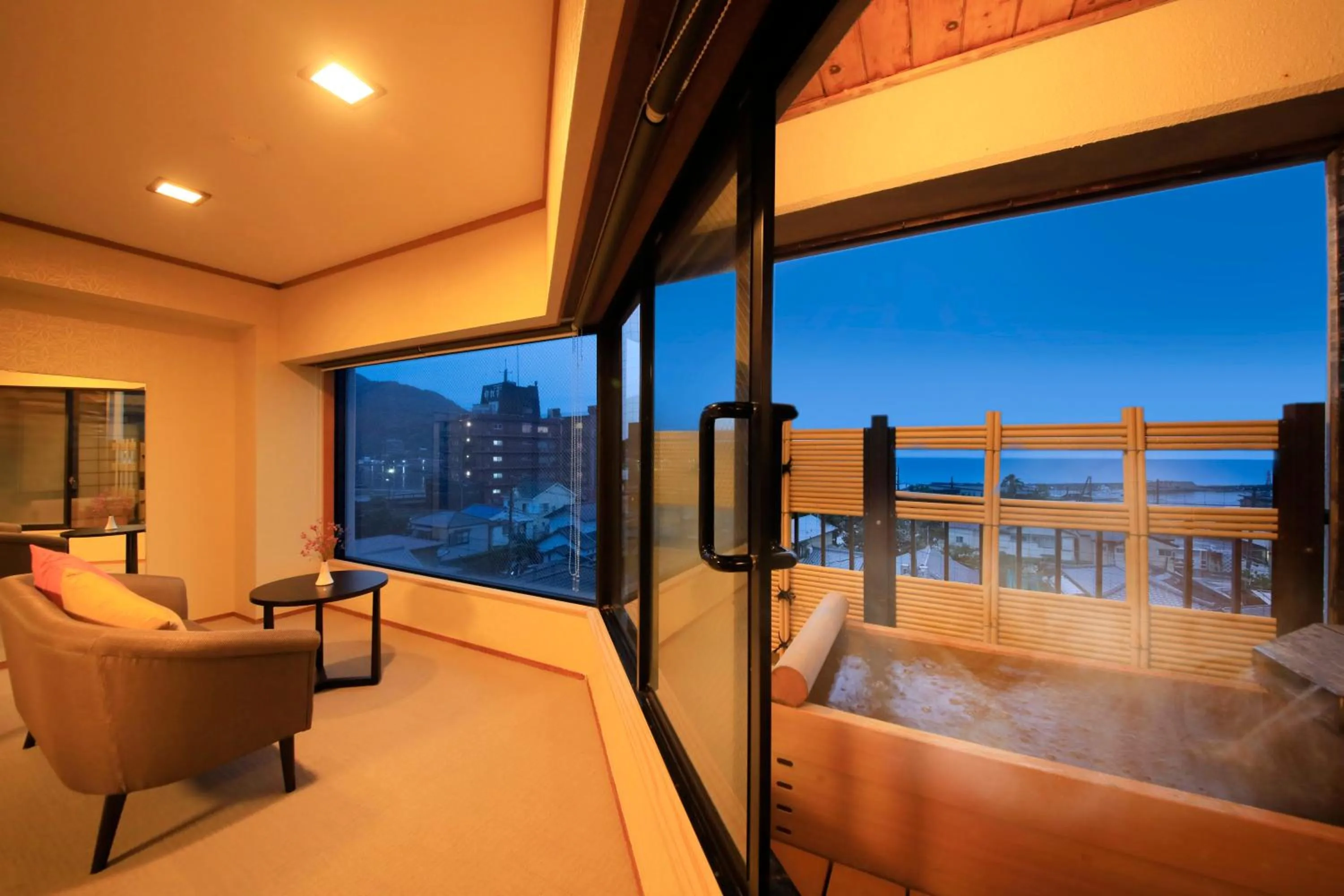 Night in Yururi Nishiizu