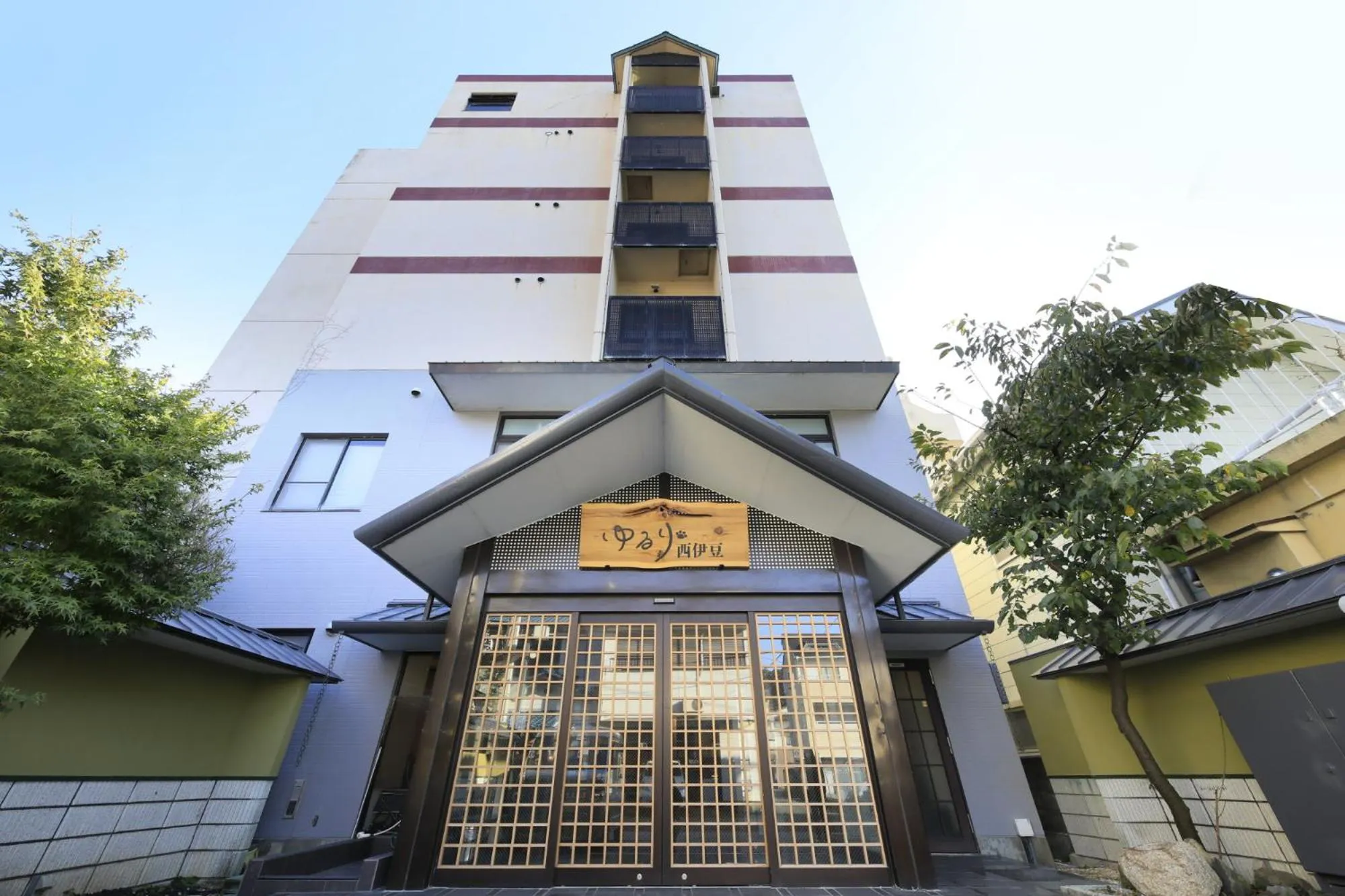 Property building in Yururi Nishiizu