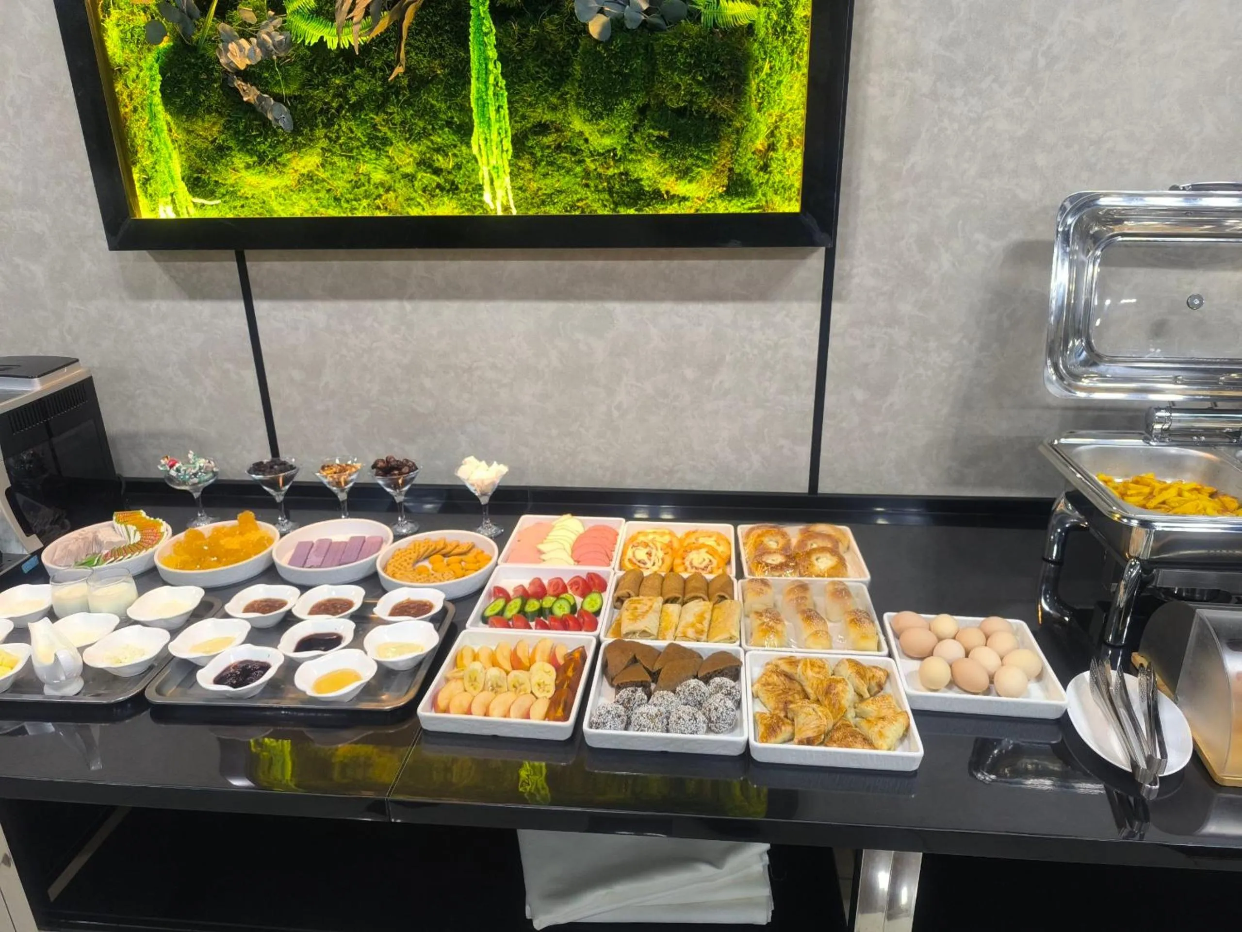 Breakfast in Maximum Hotel