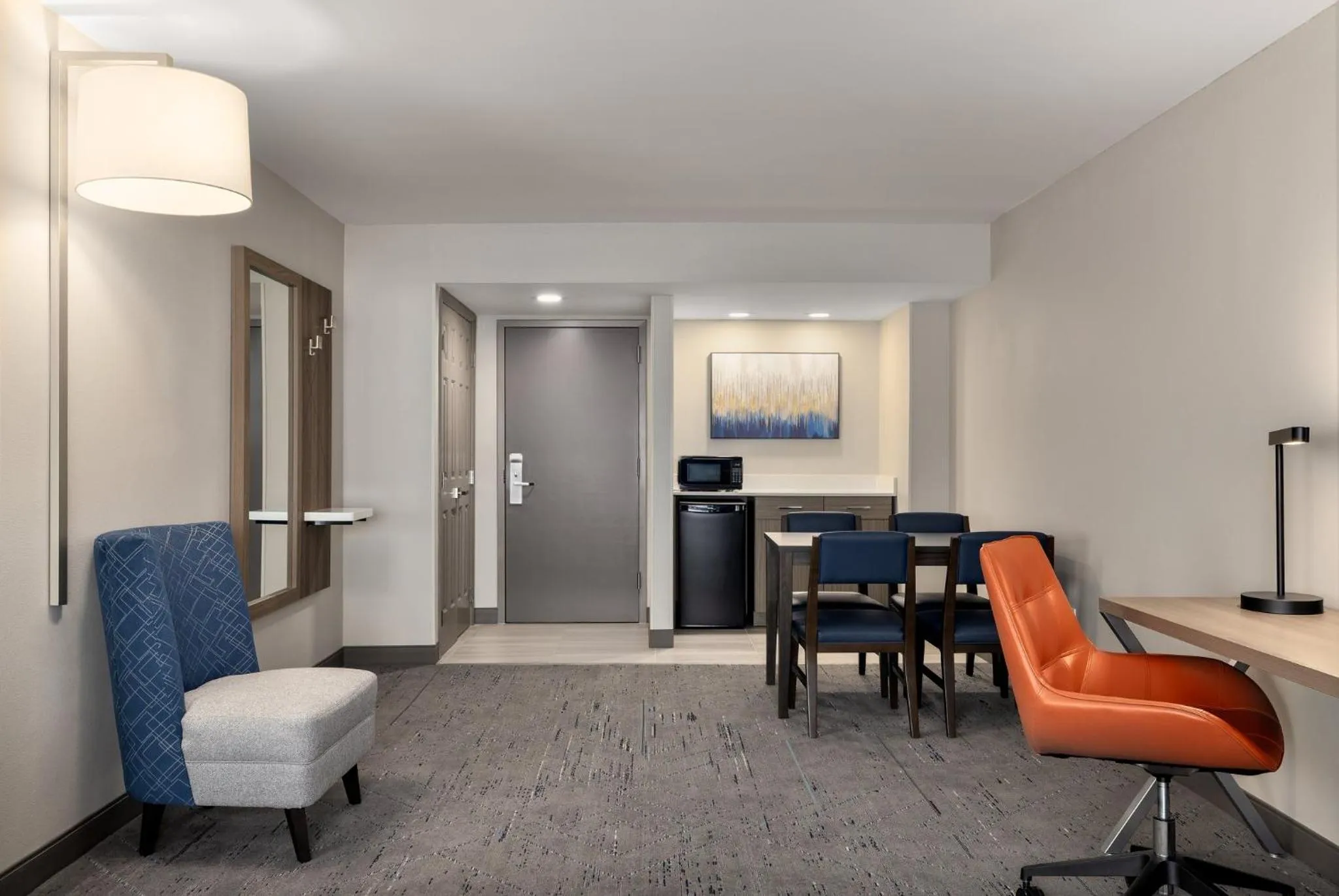 Photo of the whole room in Holiday Inn Express Fayetteville Fort Bragg by IHG