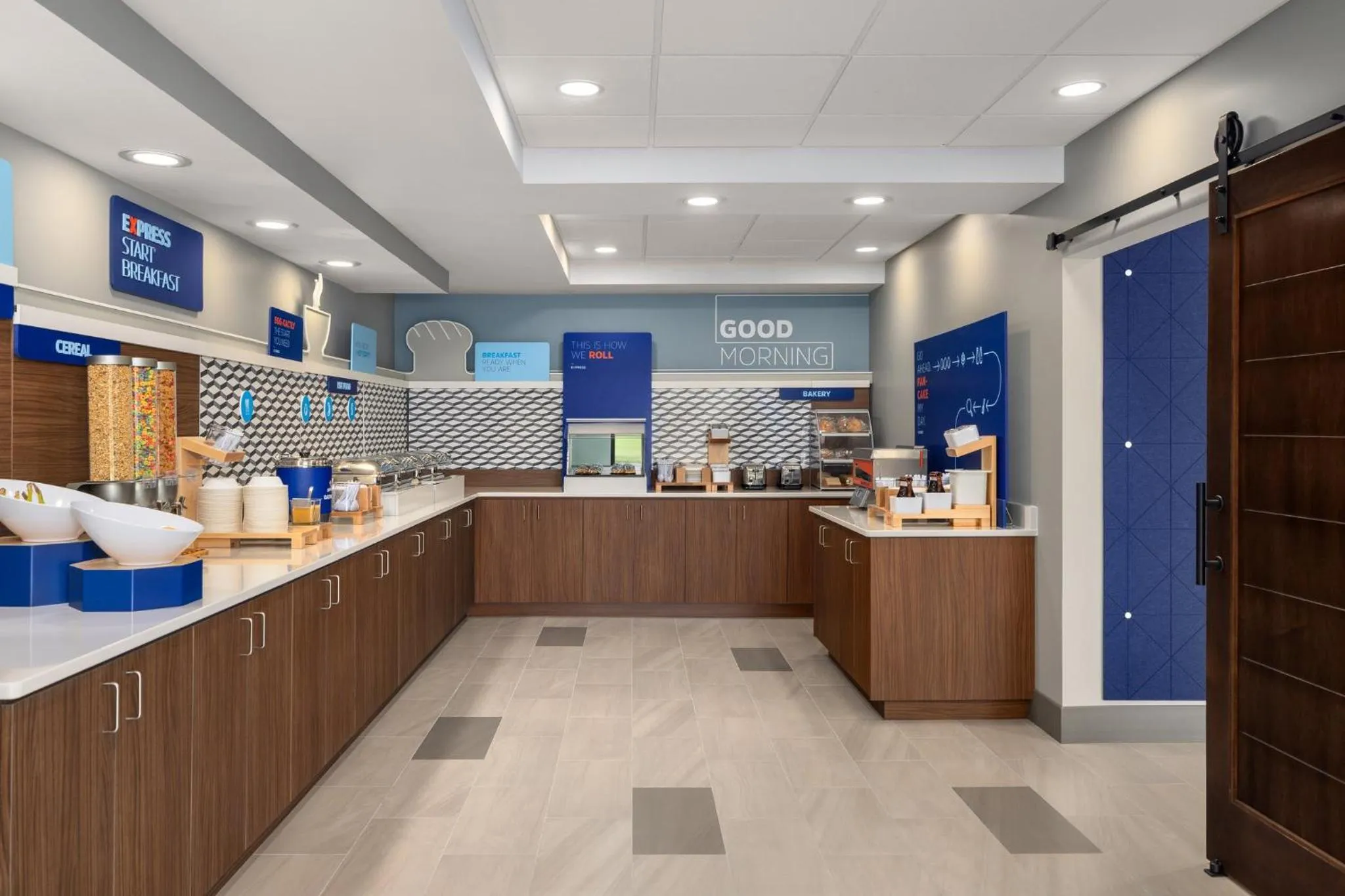 Breakfast in Holiday Inn Express Fayetteville Fort Bragg by IHG