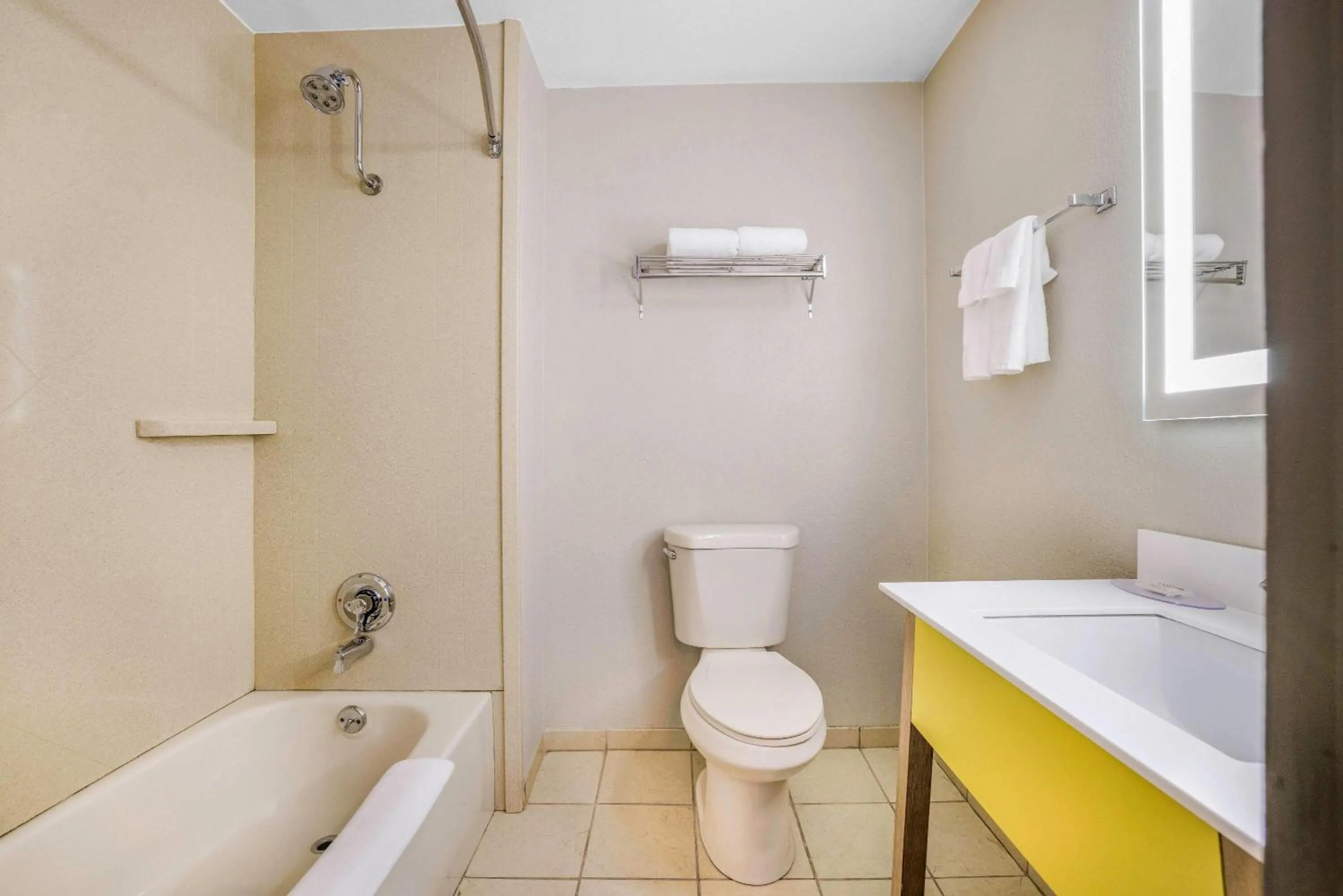 Bathroom in Days Inn by Wyndham Cortez