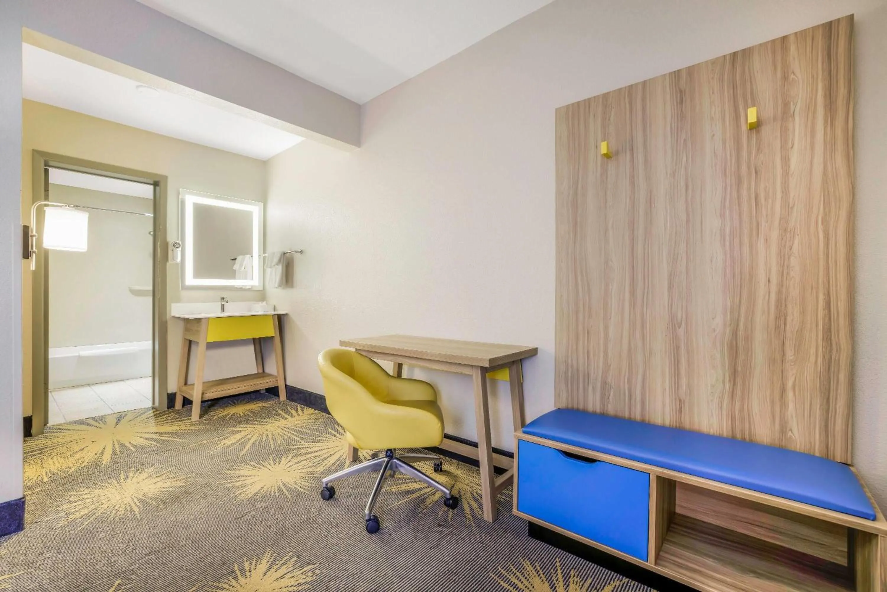 Photo of the whole room in Days Inn by Wyndham Cortez