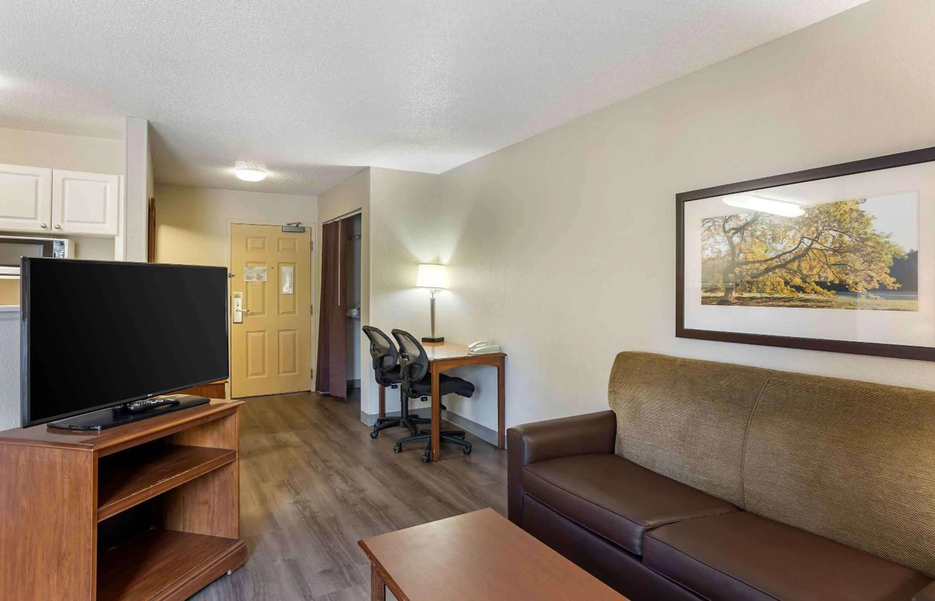 Bedroom in Extended Stay America Suites - Philadelphia - Mt Laurel - Pacilli Place