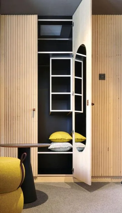 storage, Bed in Hôtel MiL8