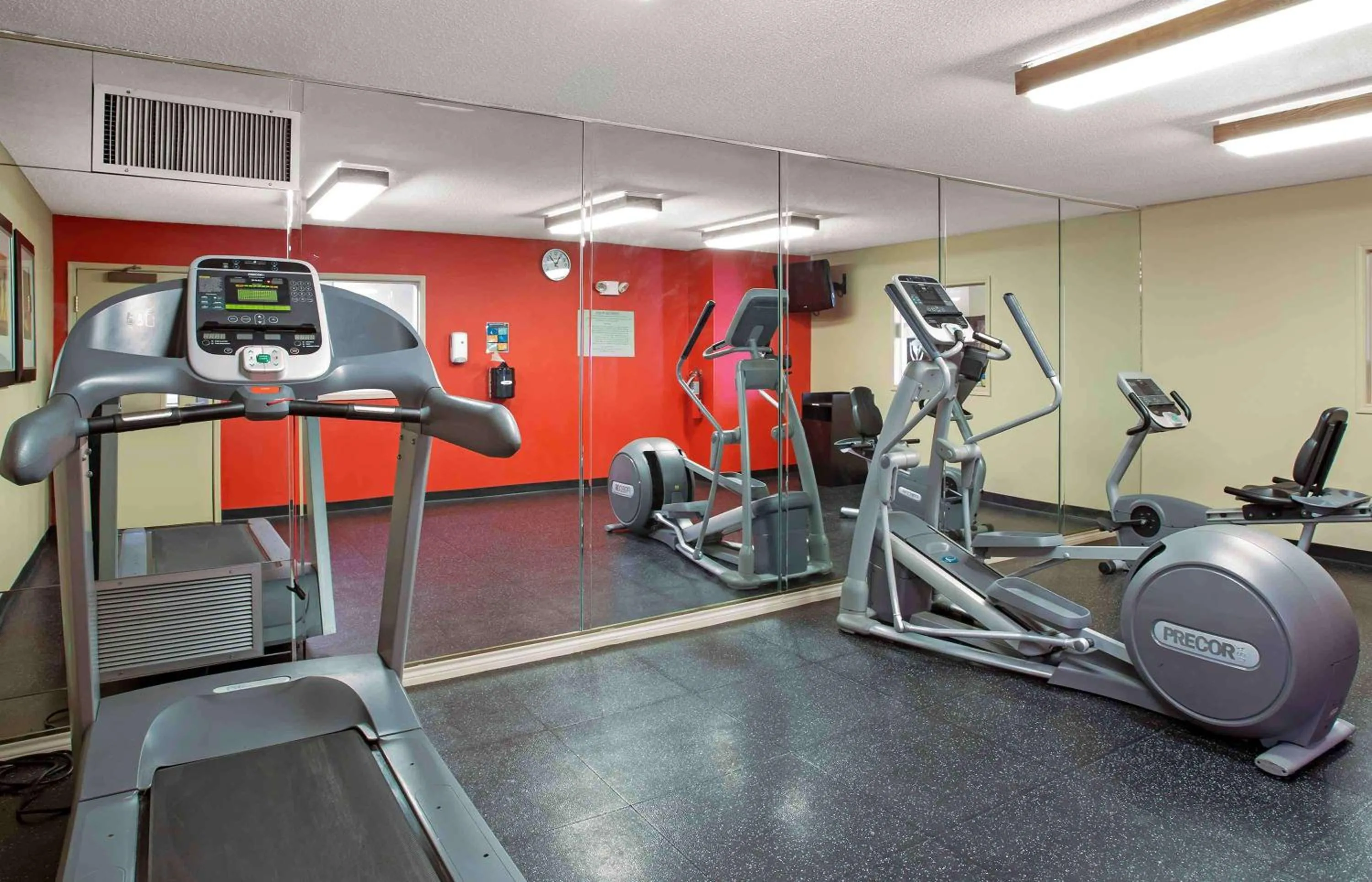 Fitness centre/facilities in Extended Stay America Suites - Houston - Northwest - Hwy 290 - Hollister