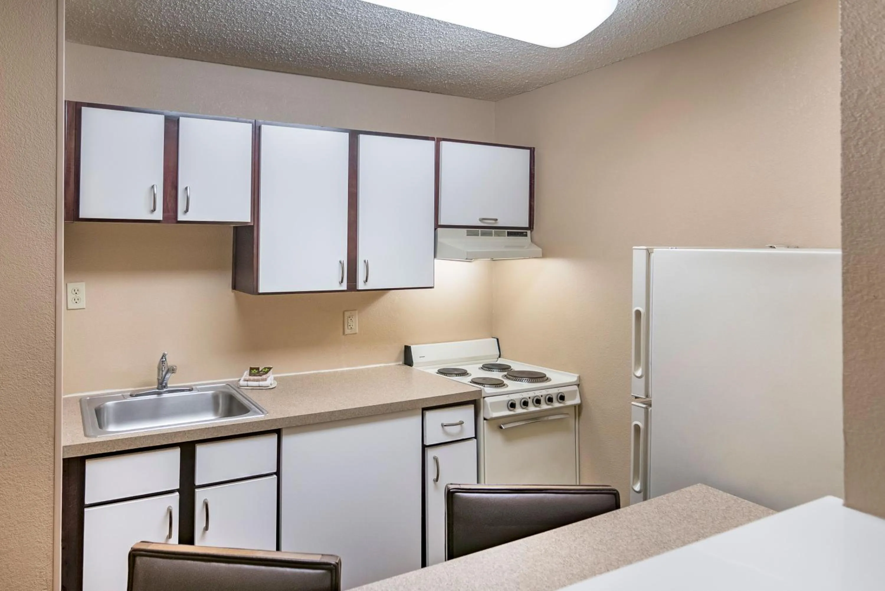 Kitchen or kitchenette in Extended Stay America Suites - Houston - Northwest - Hwy 290 - Hollister
