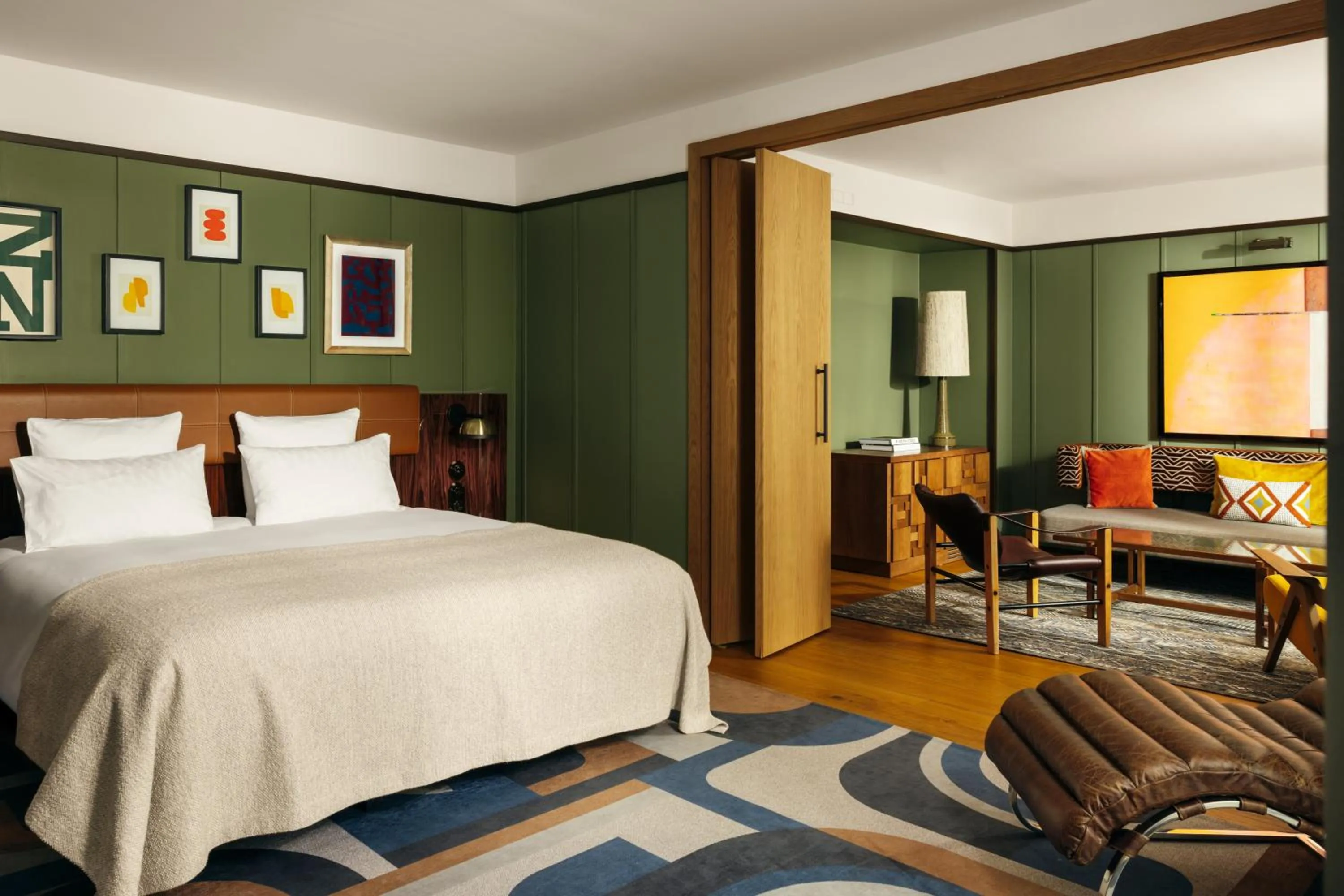 Photo of the whole room, Bed in Norman Paris Hôtel & Spa