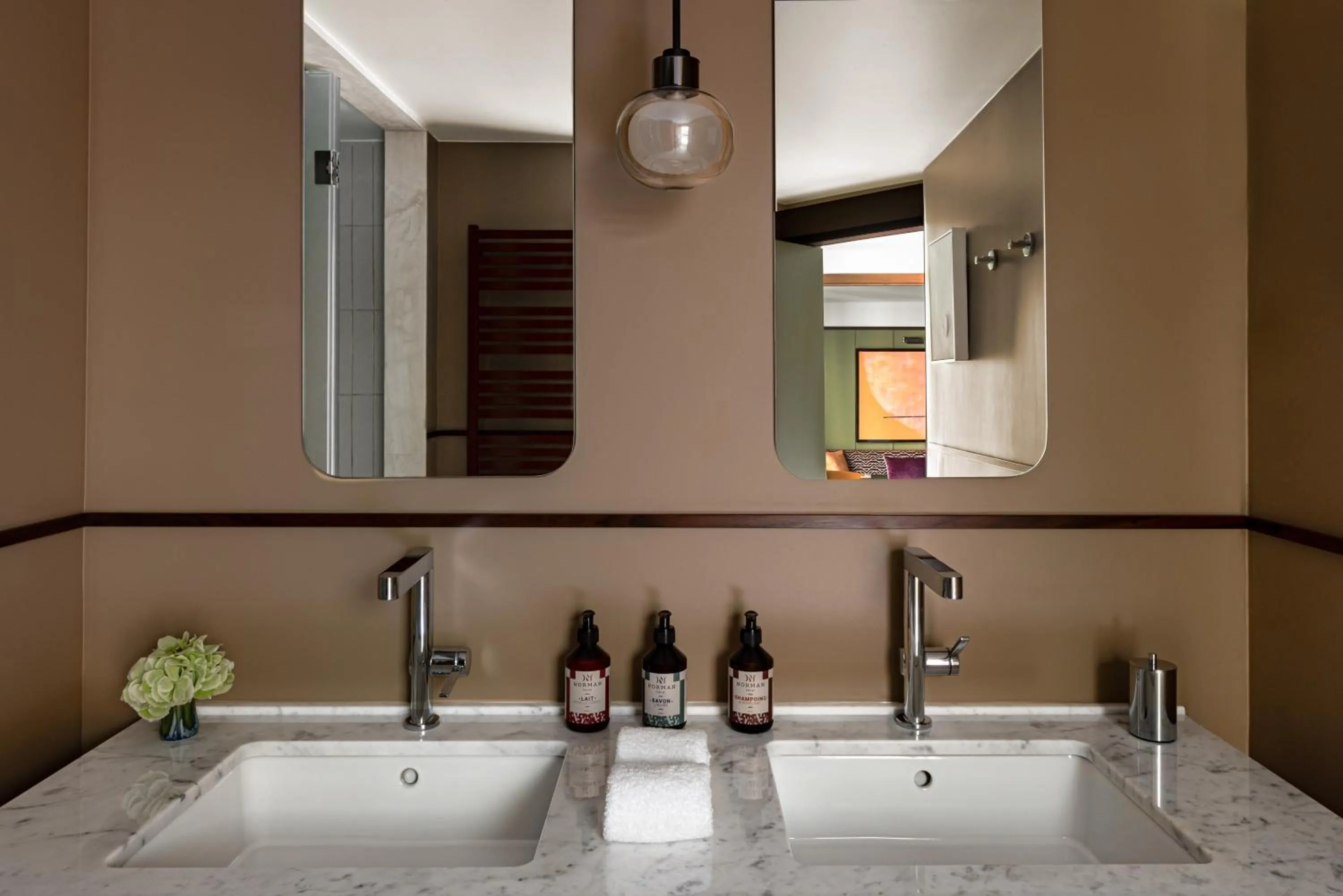 Bathroom in Norman Paris Hôtel & Spa