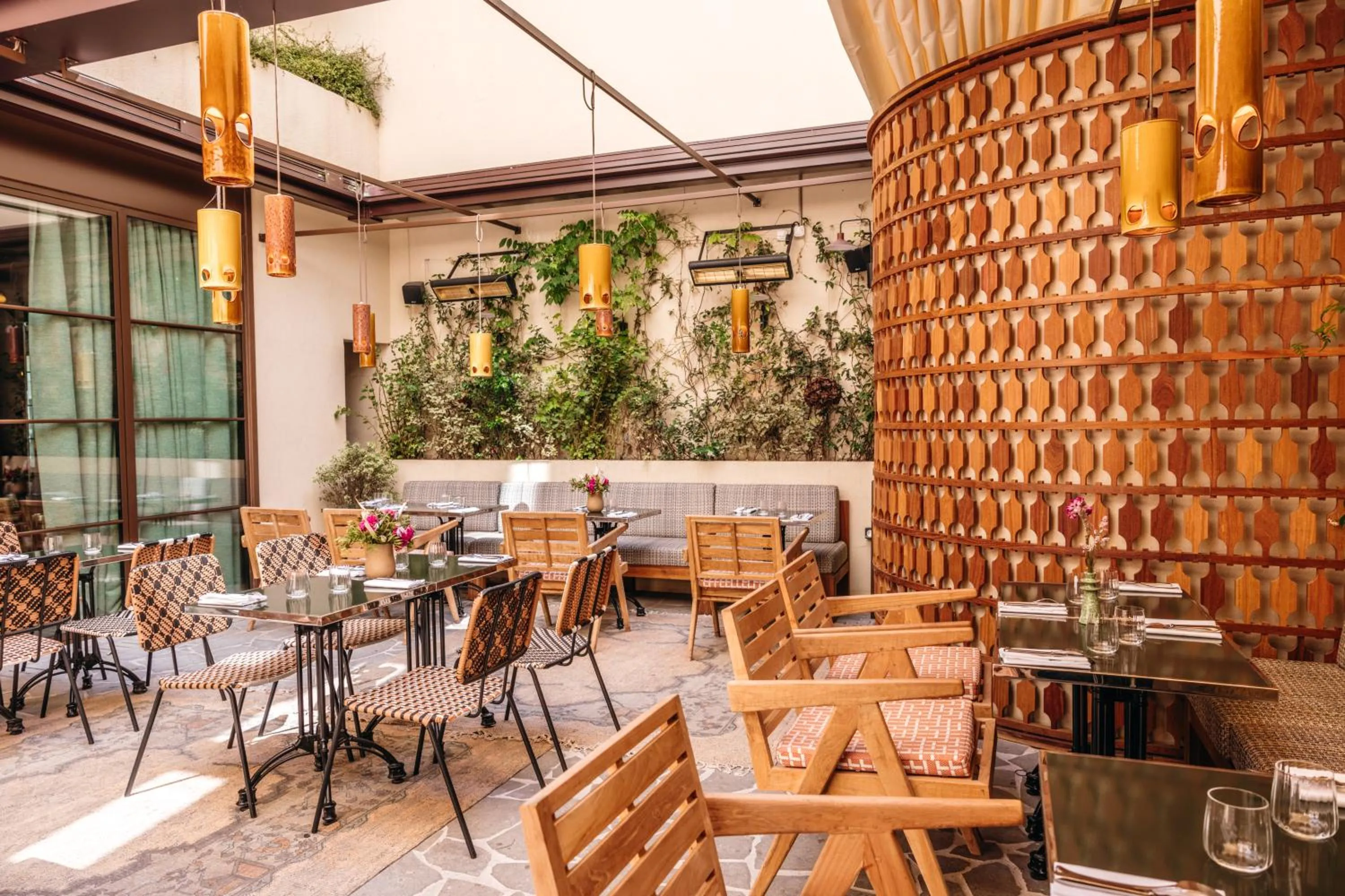 Restaurant/places to eat in Norman Paris Hôtel & Spa