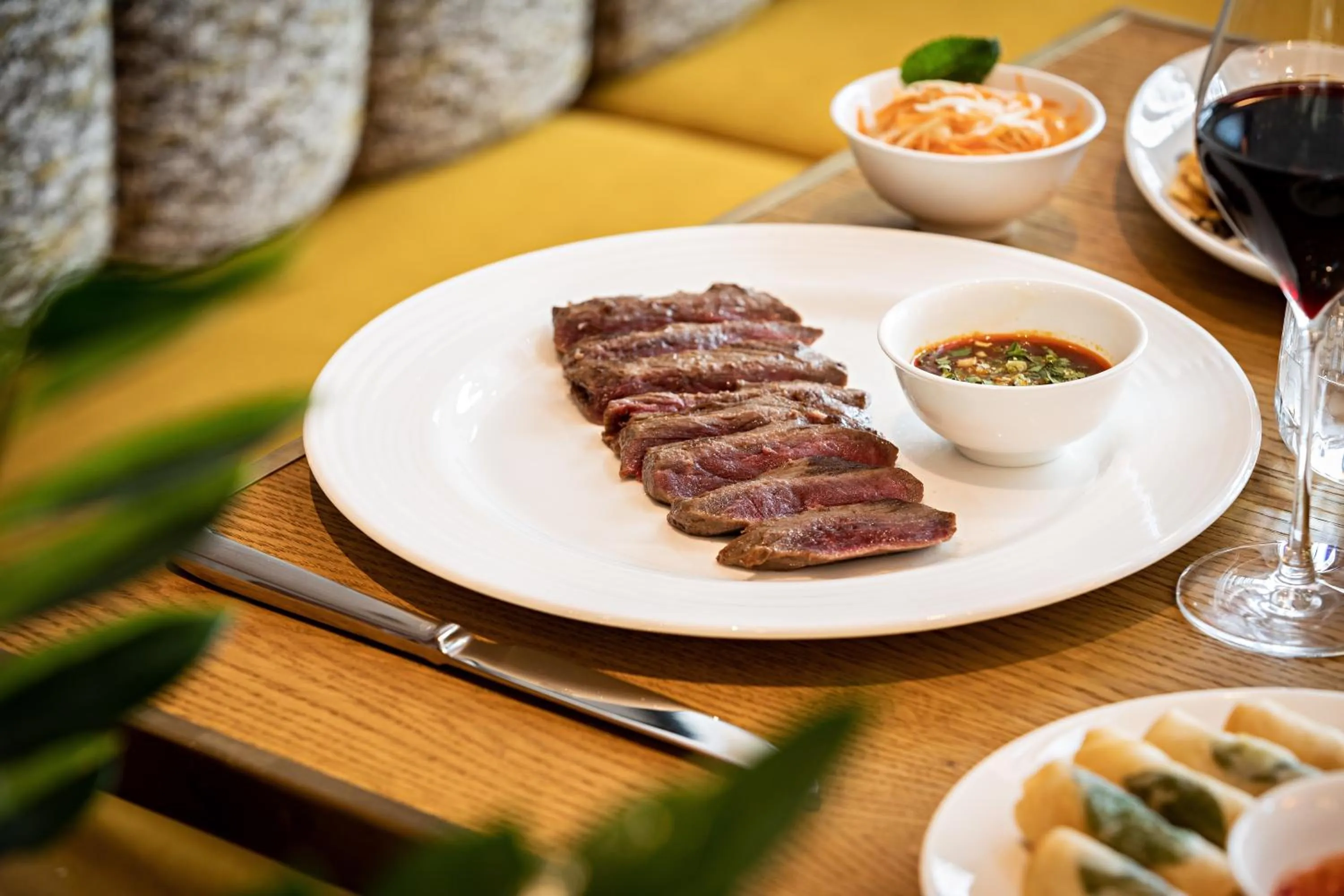 Restaurant/places to eat in Norman Paris Hôtel & Spa