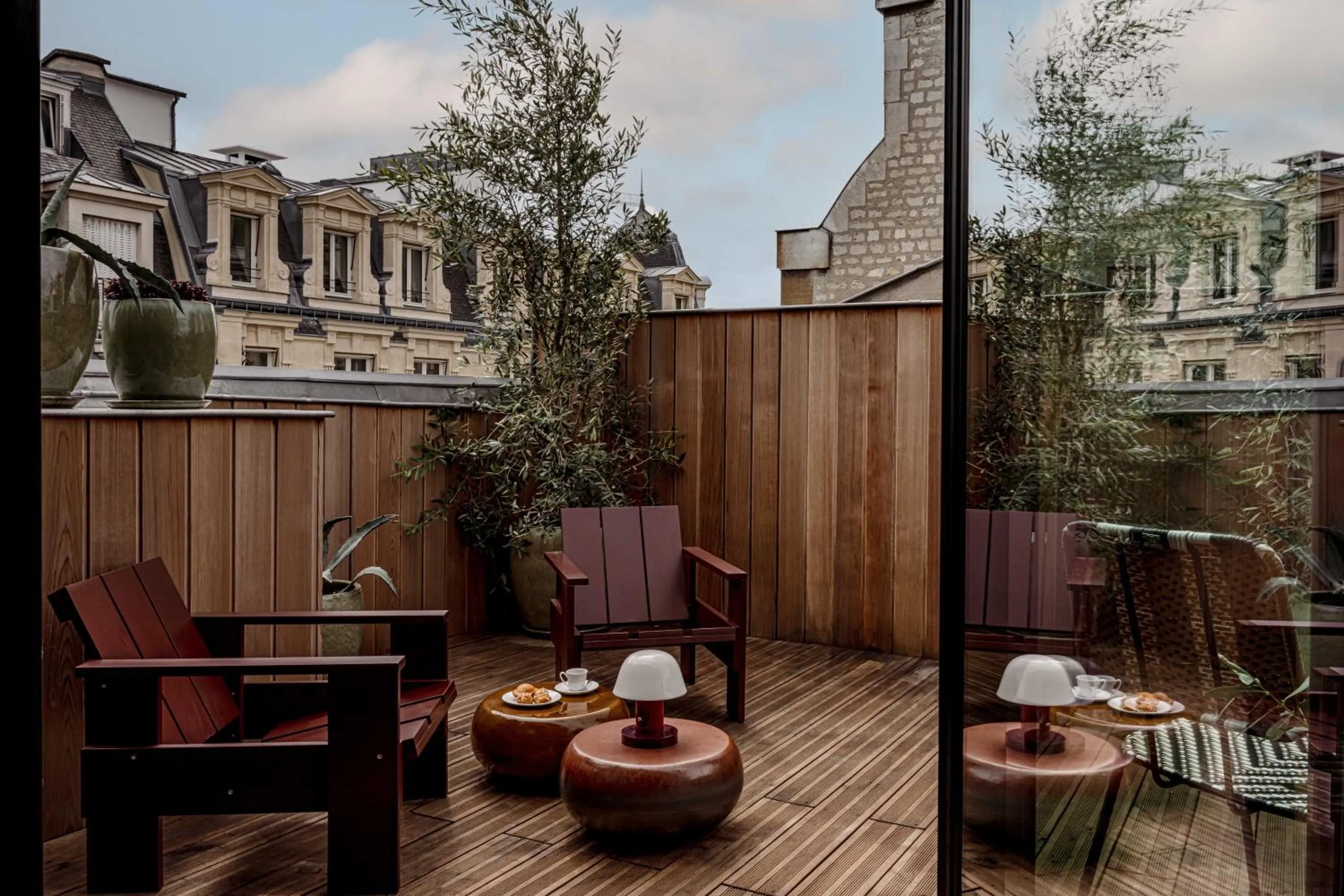 Patio in Norman Paris Hôtel & Spa