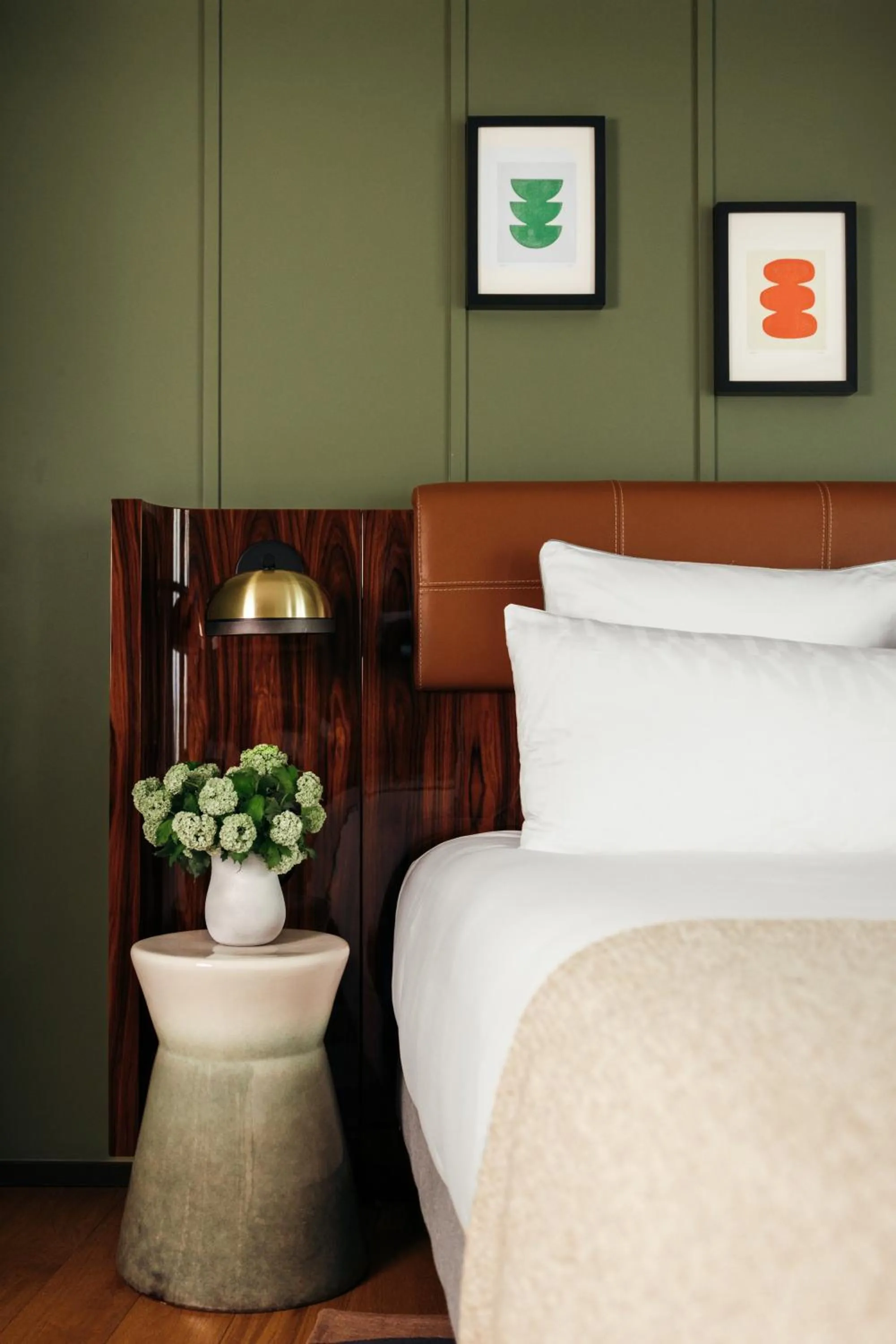 Bed in Norman Paris Hôtel & Spa