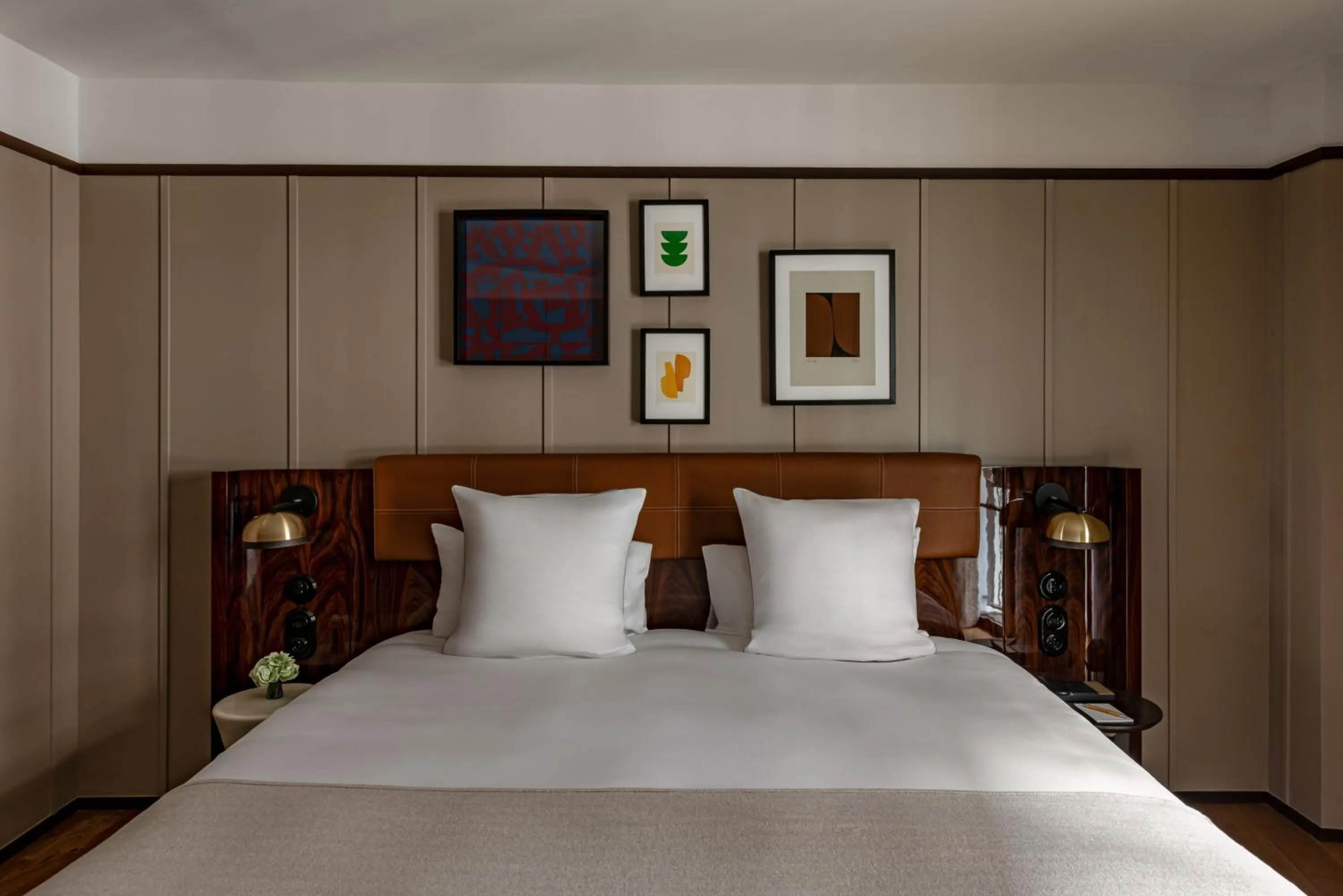 Bed in Norman Paris Hôtel & Spa