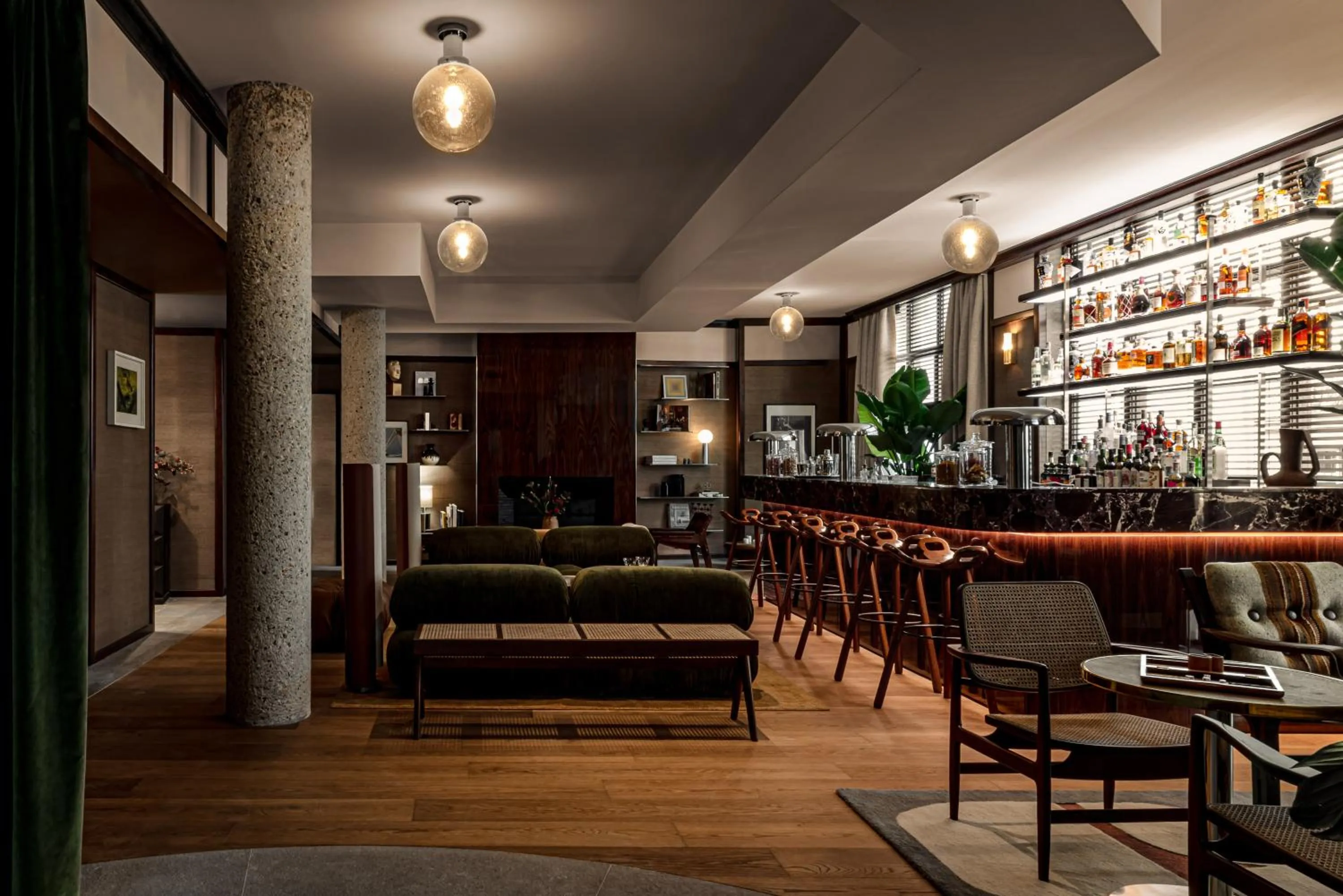 Lounge or bar in Norman Paris Hôtel & Spa