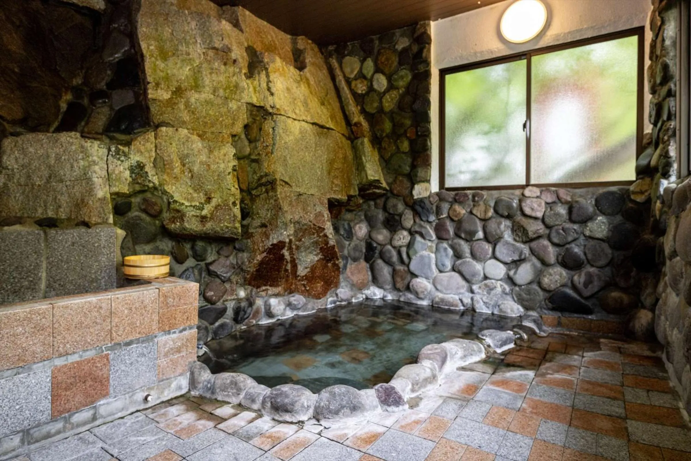 Hot Spring Bath in Nikko Nationalpark Kawamata Onsen KURA