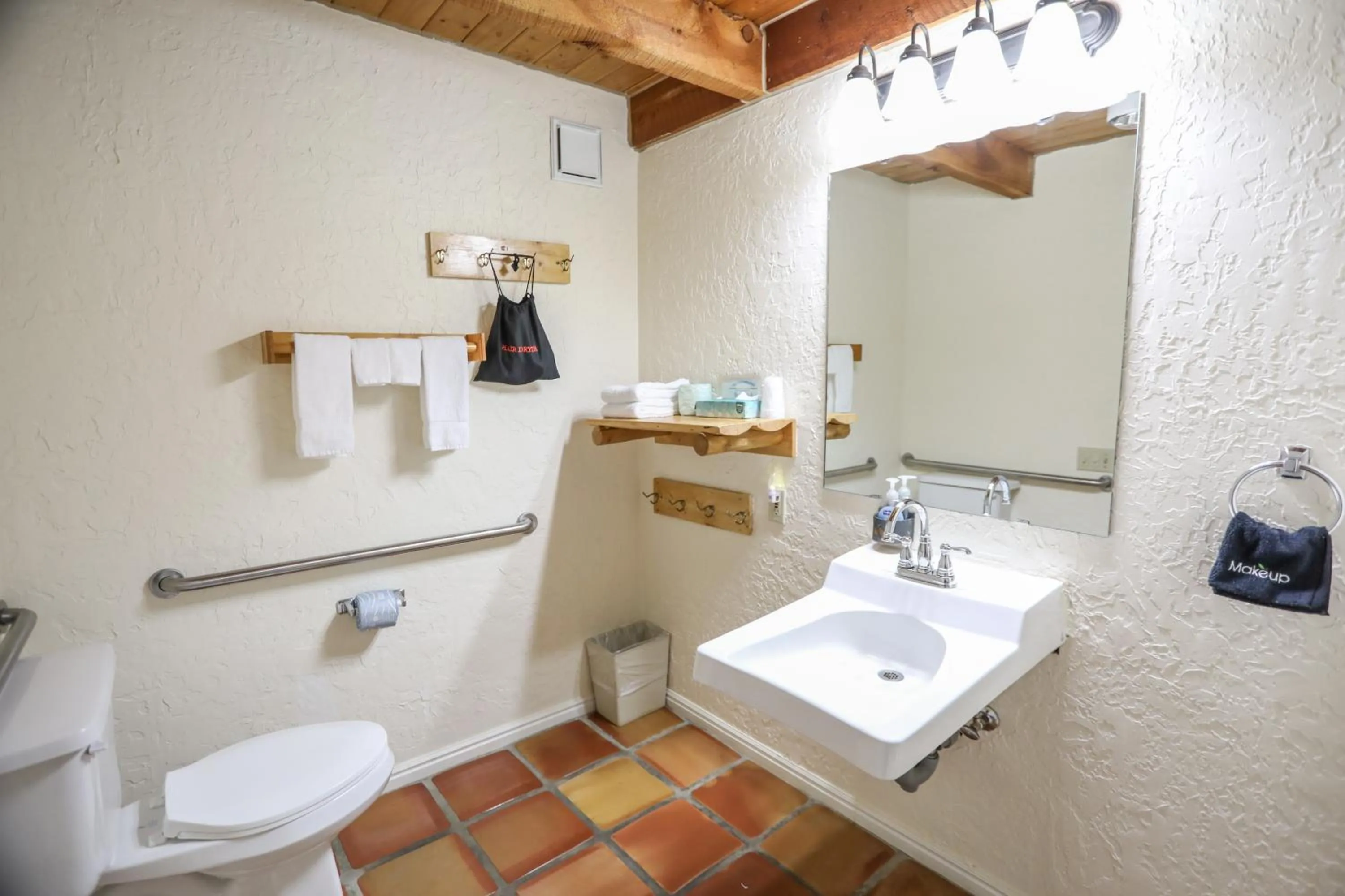 The Boulder Creek Lodge