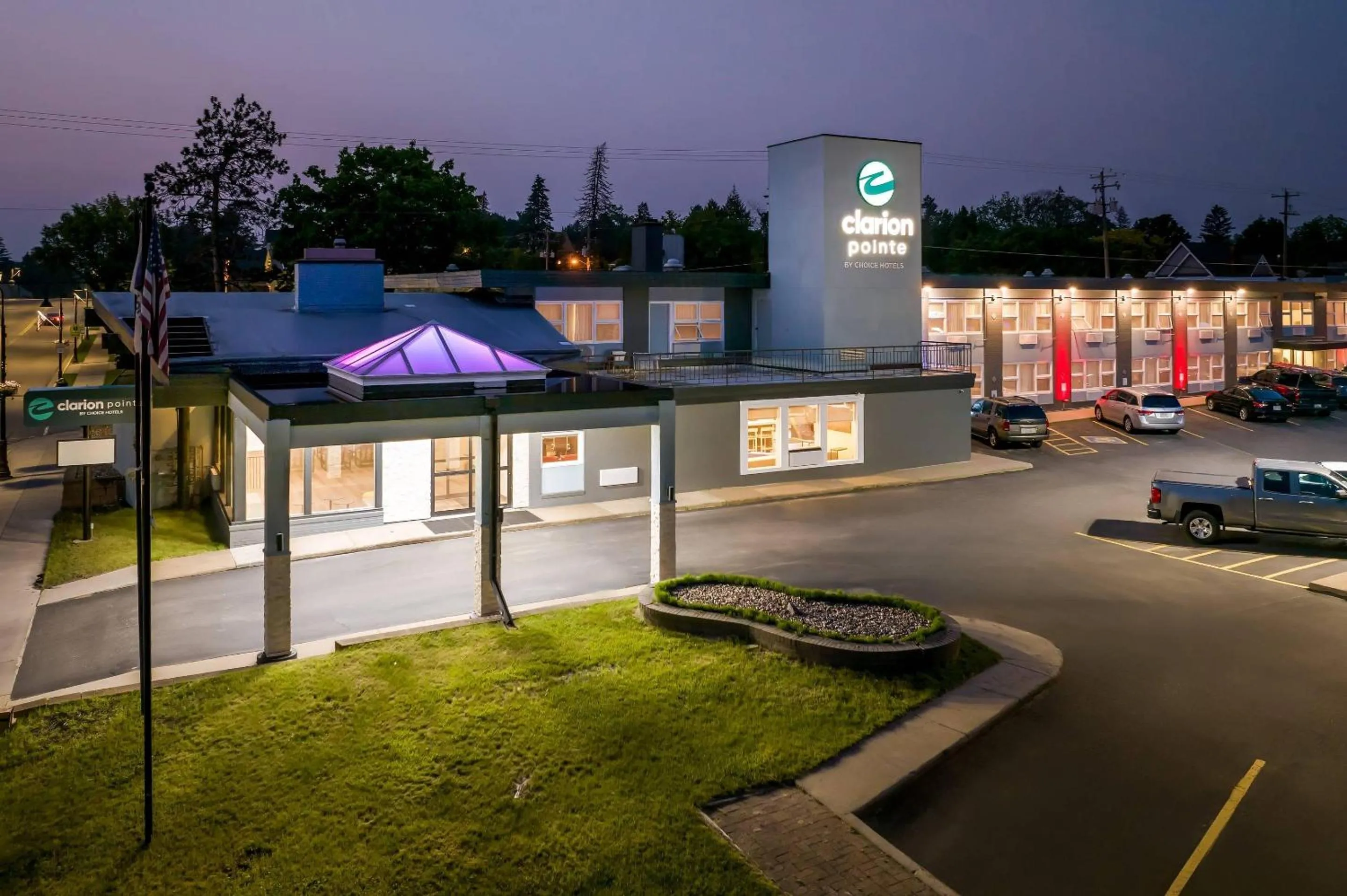 Property building in Clarion Pointe Rhinelander Downtown