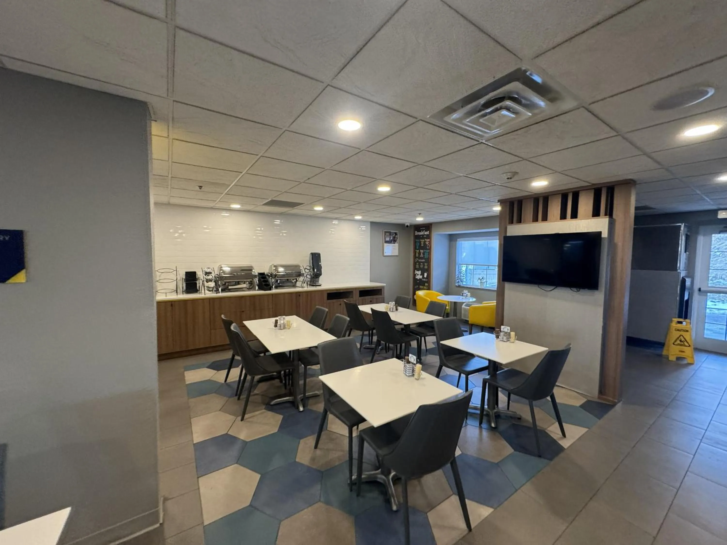 Breakfast in Microtel Inn & Suites by Wyndham Wheeling at The Highlands