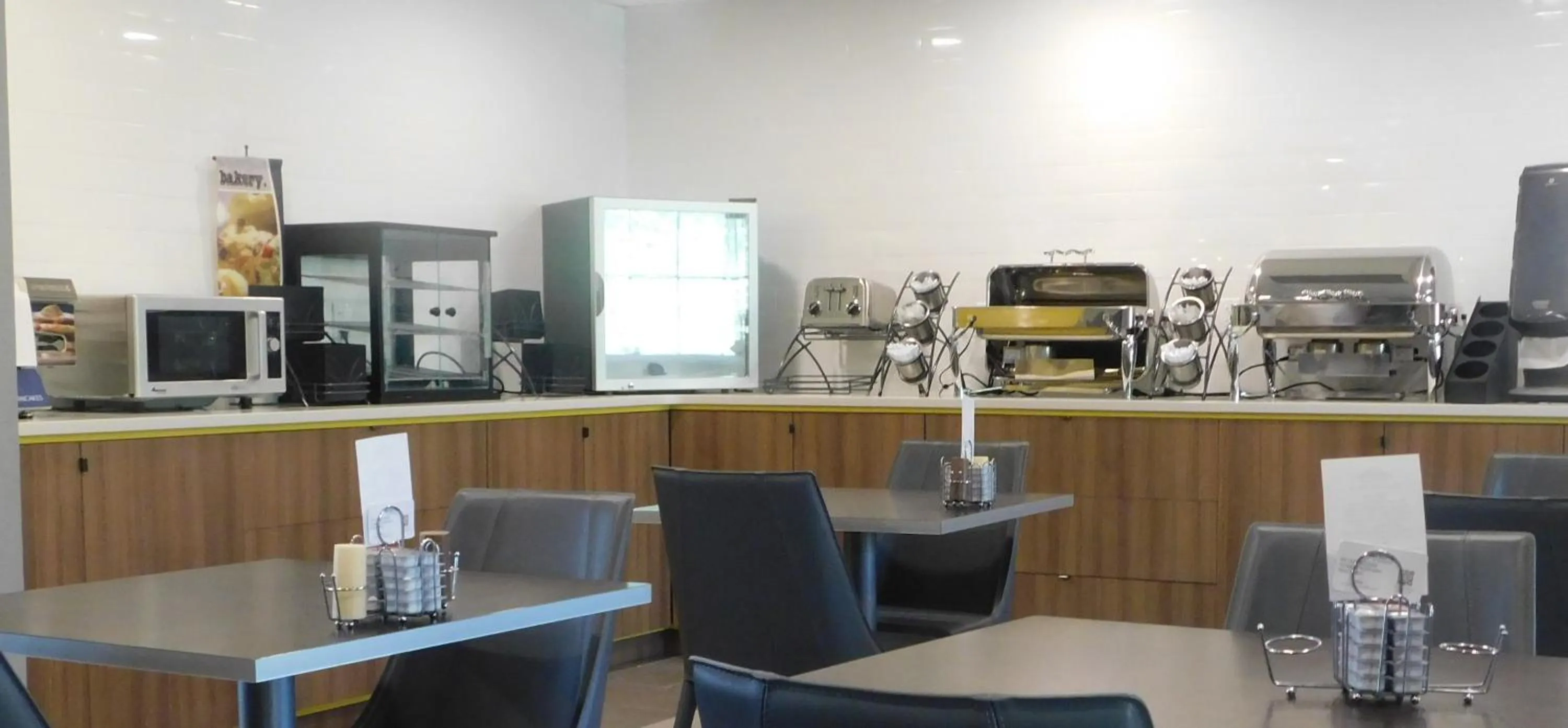 Breakfast in Microtel Inn & Suites by Wyndham Wheeling at The Highlands