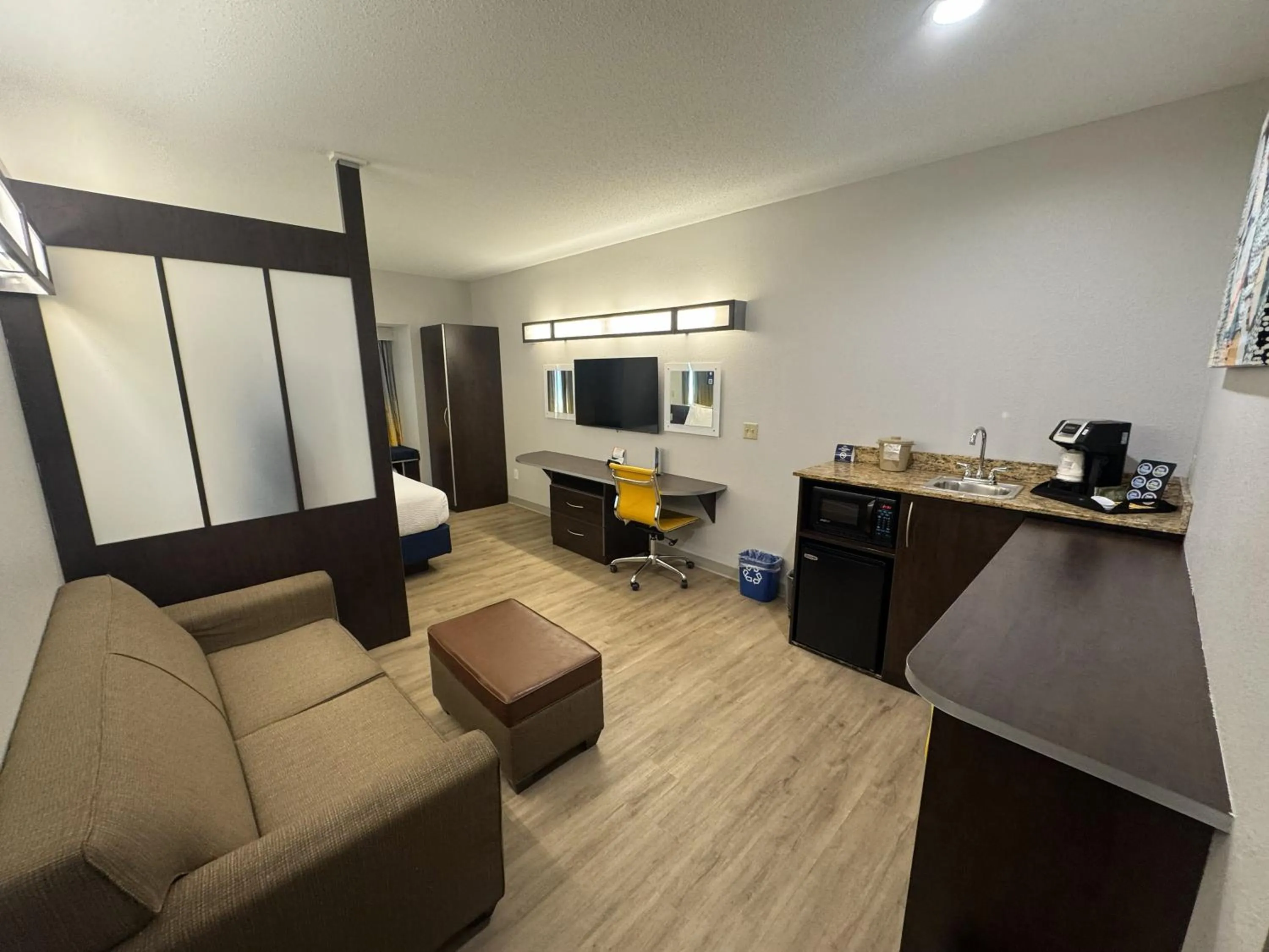 Living room in Microtel Inn & Suites by Wyndham Wheeling at The Highlands