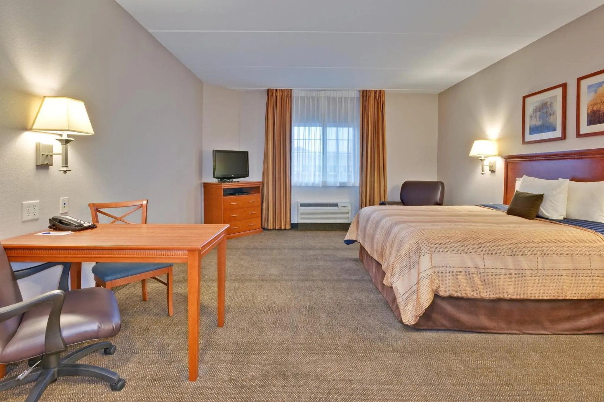 Photo of the whole room, Bed in Candlewood Suites Murfreesboro by IHG