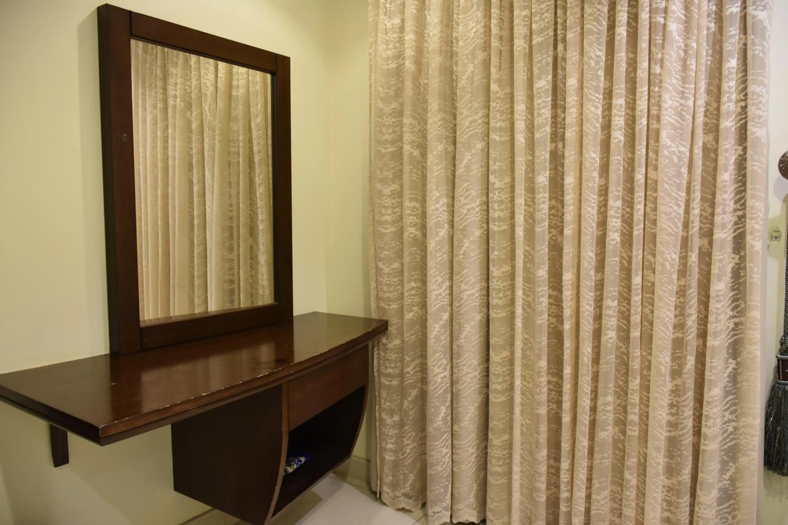 Al Jury Serviced Apartments