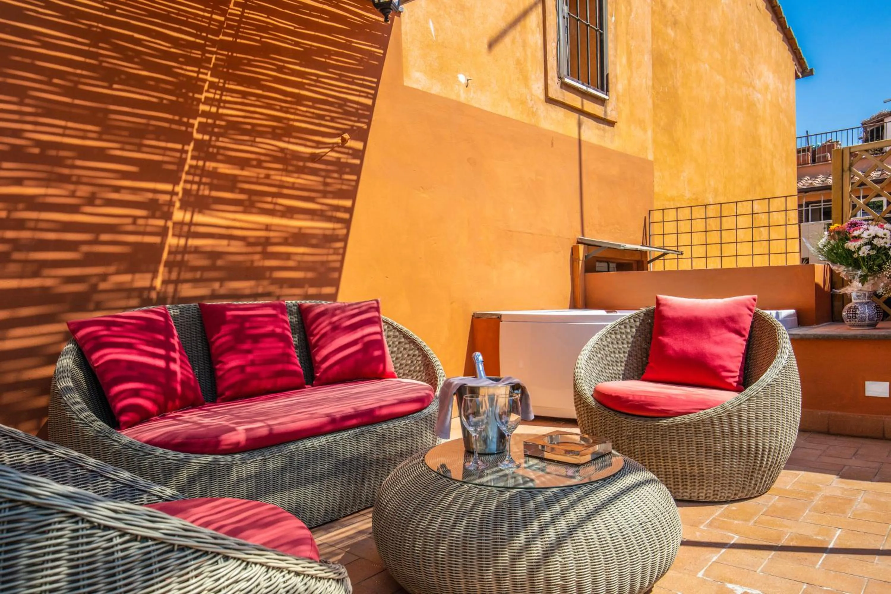 Hot Tub in Maison d'Art Apartments - Maison d'Art Collection