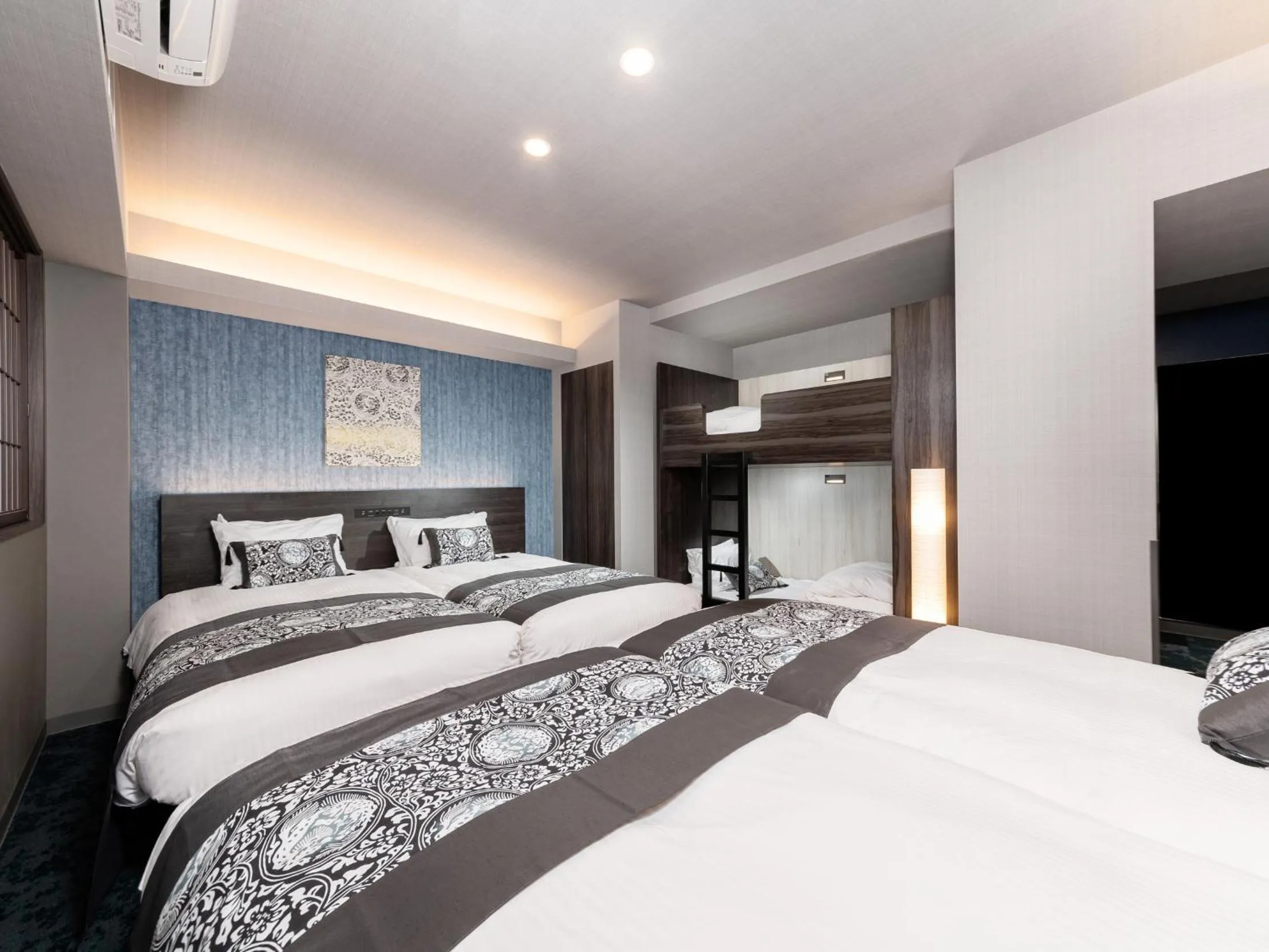 Bed in MIMARU Tokyo Ginza East