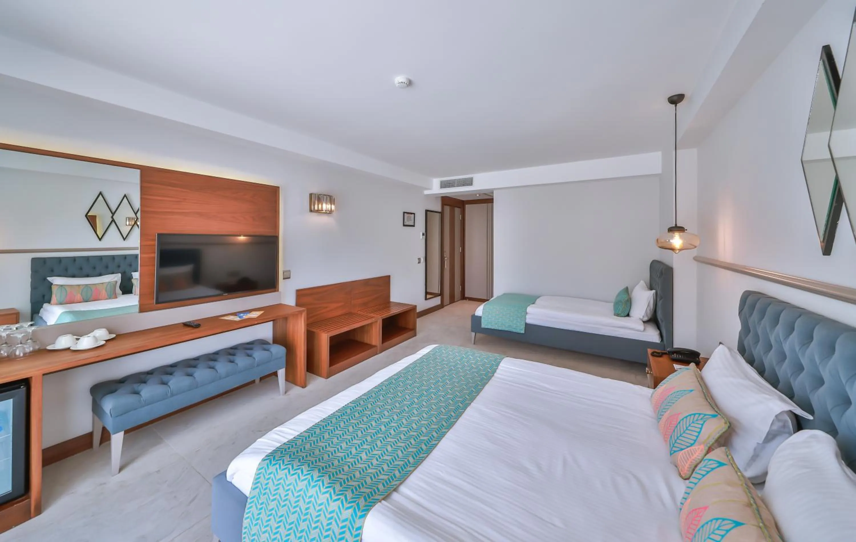 Photo of the whole room, Bed in Molino Hotel