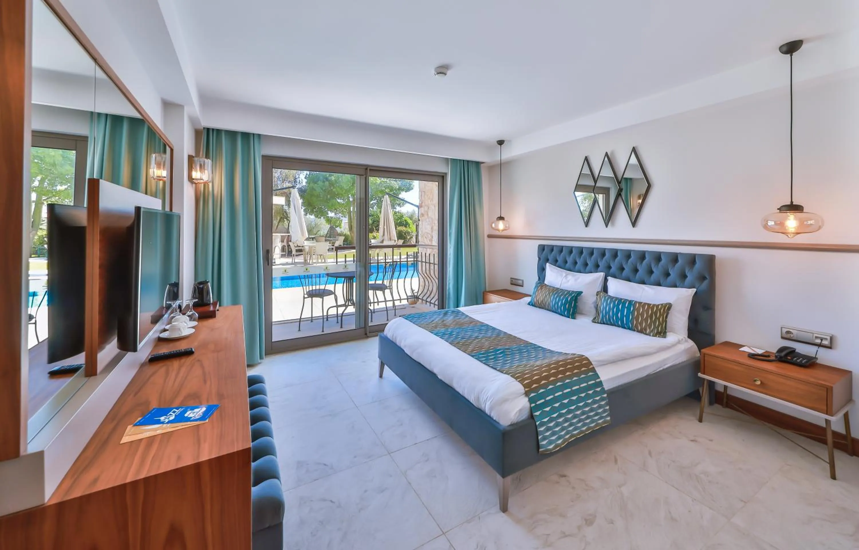 Photo of the whole room, Bed in Molino Hotel