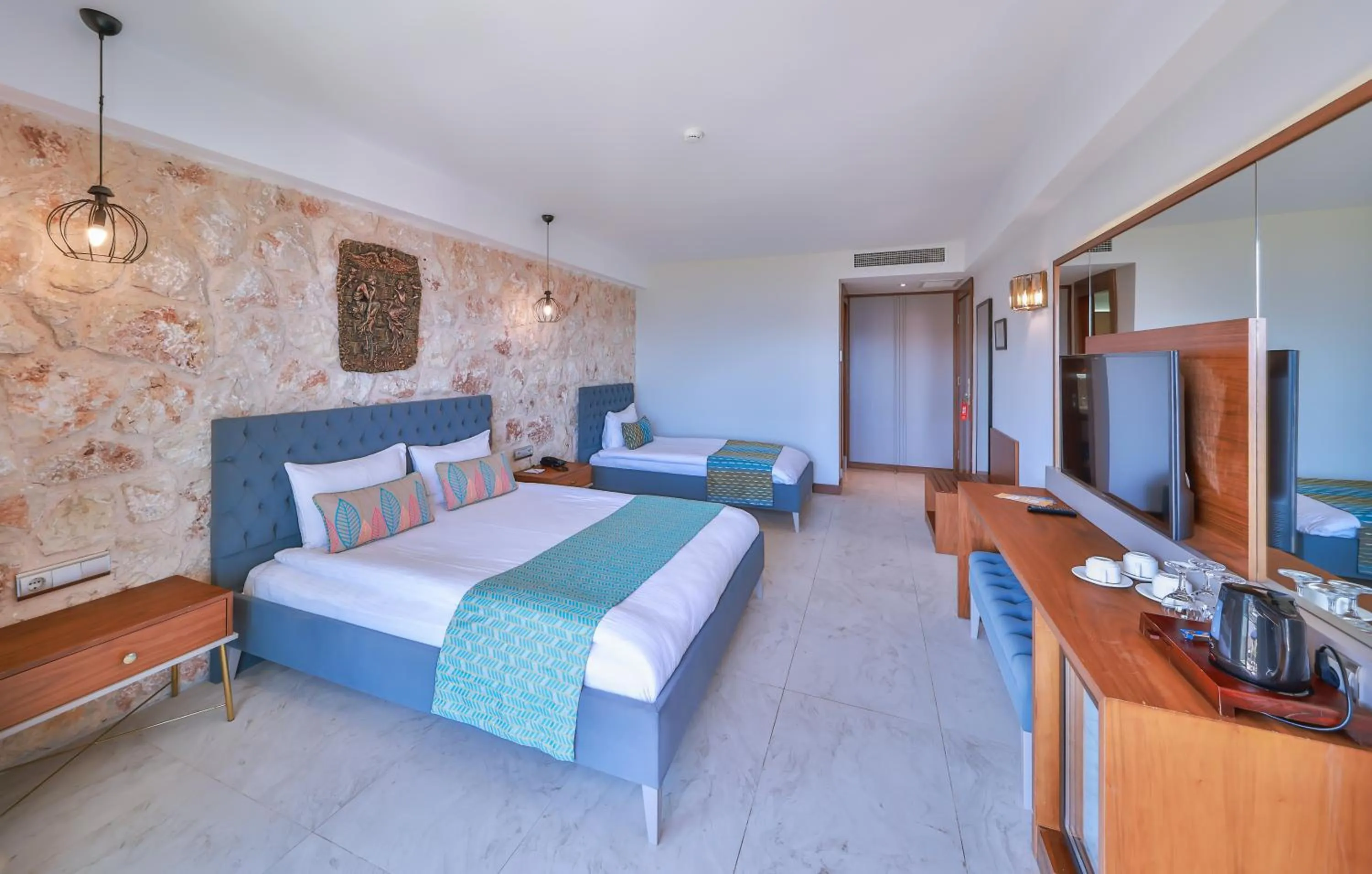 Photo of the whole room, Bed in Molino Hotel