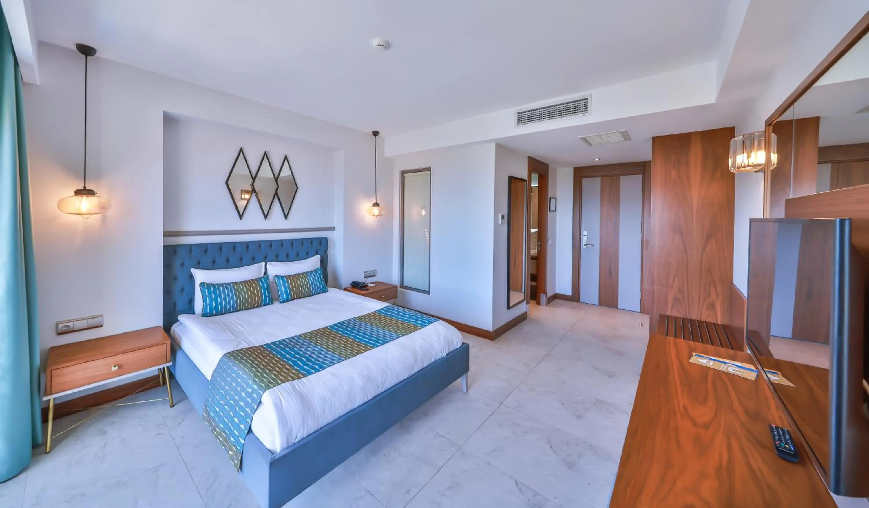 Photo of the whole room, Bed in Molino Hotel