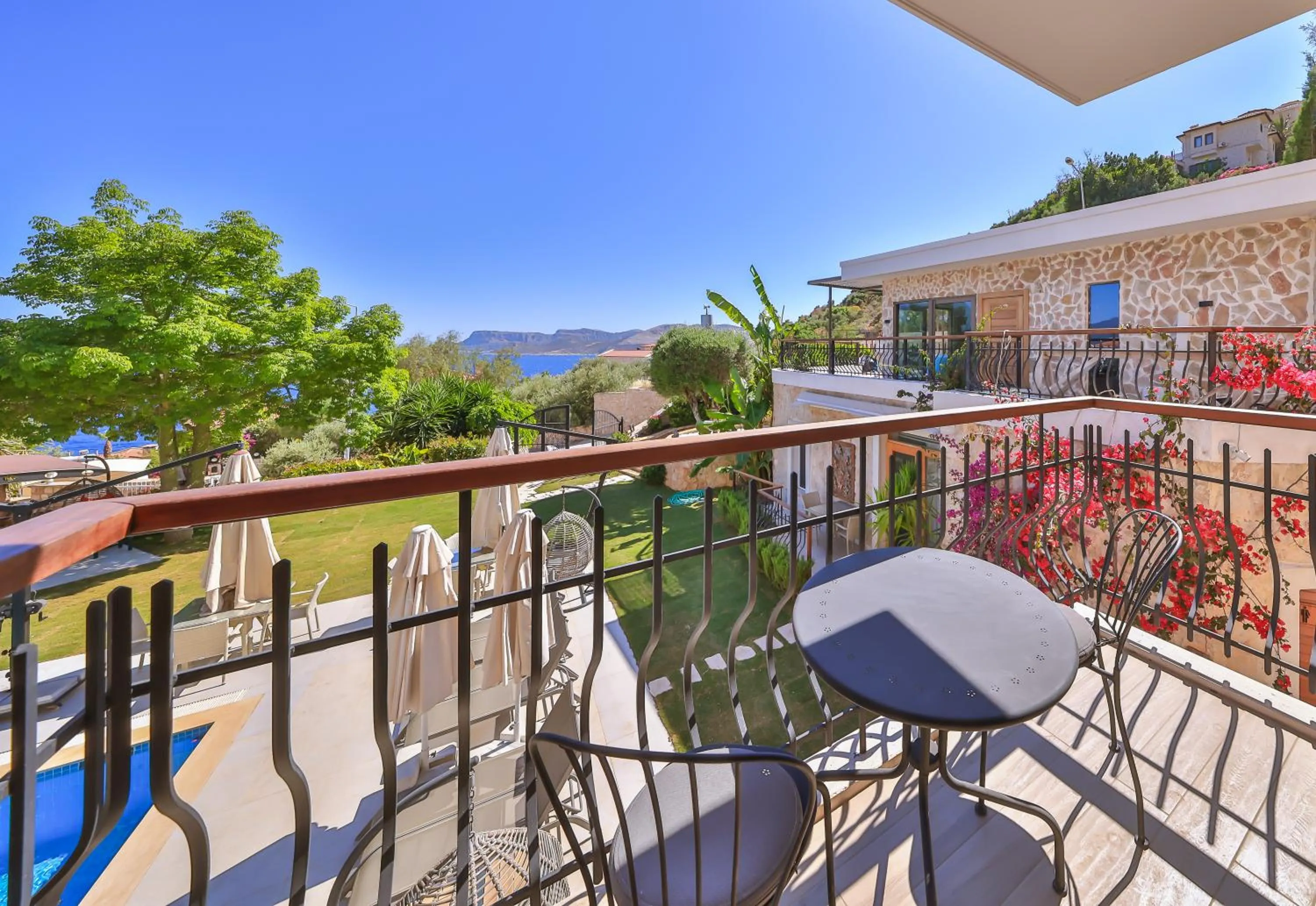 View (from property/room) in Molino Hotel