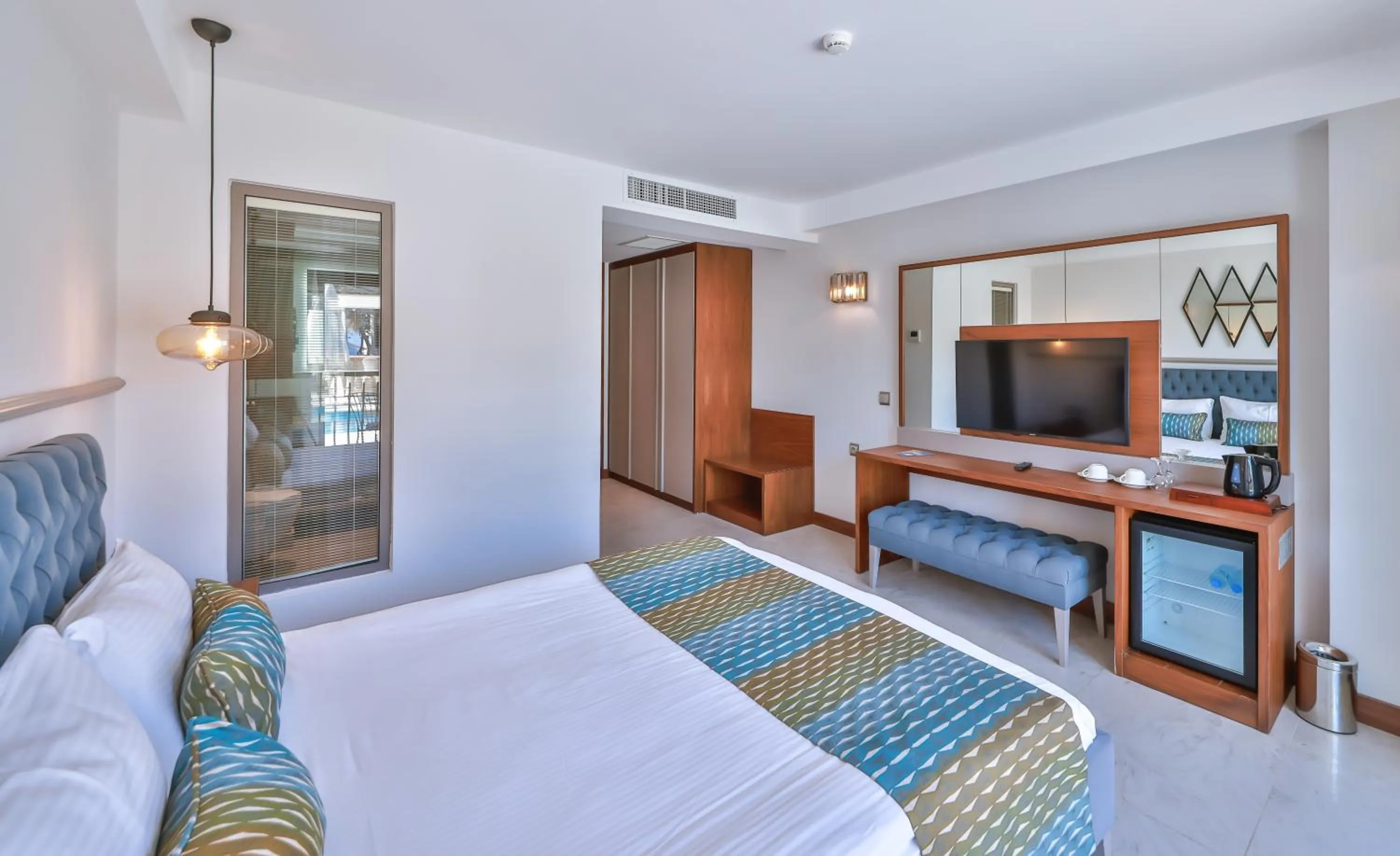 Photo of the whole room, Bed in Molino Hotel