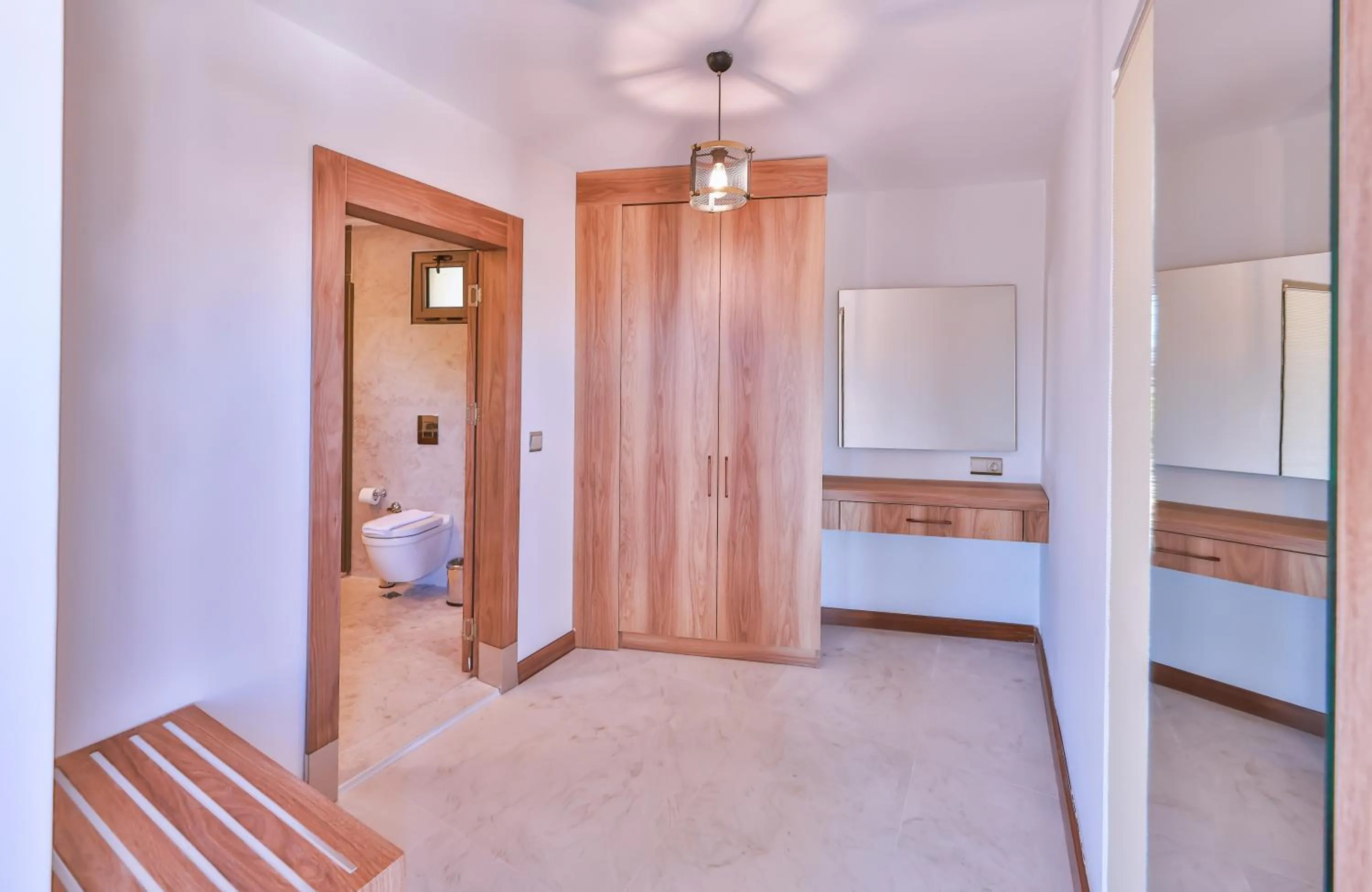 wardrobe in Molino Hotel