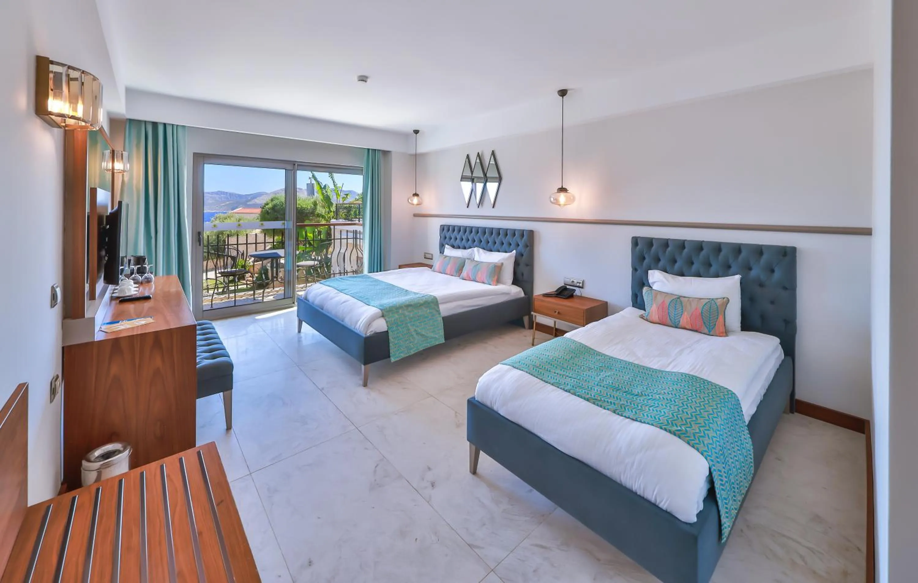 Photo of the whole room, Bed in Molino Hotel