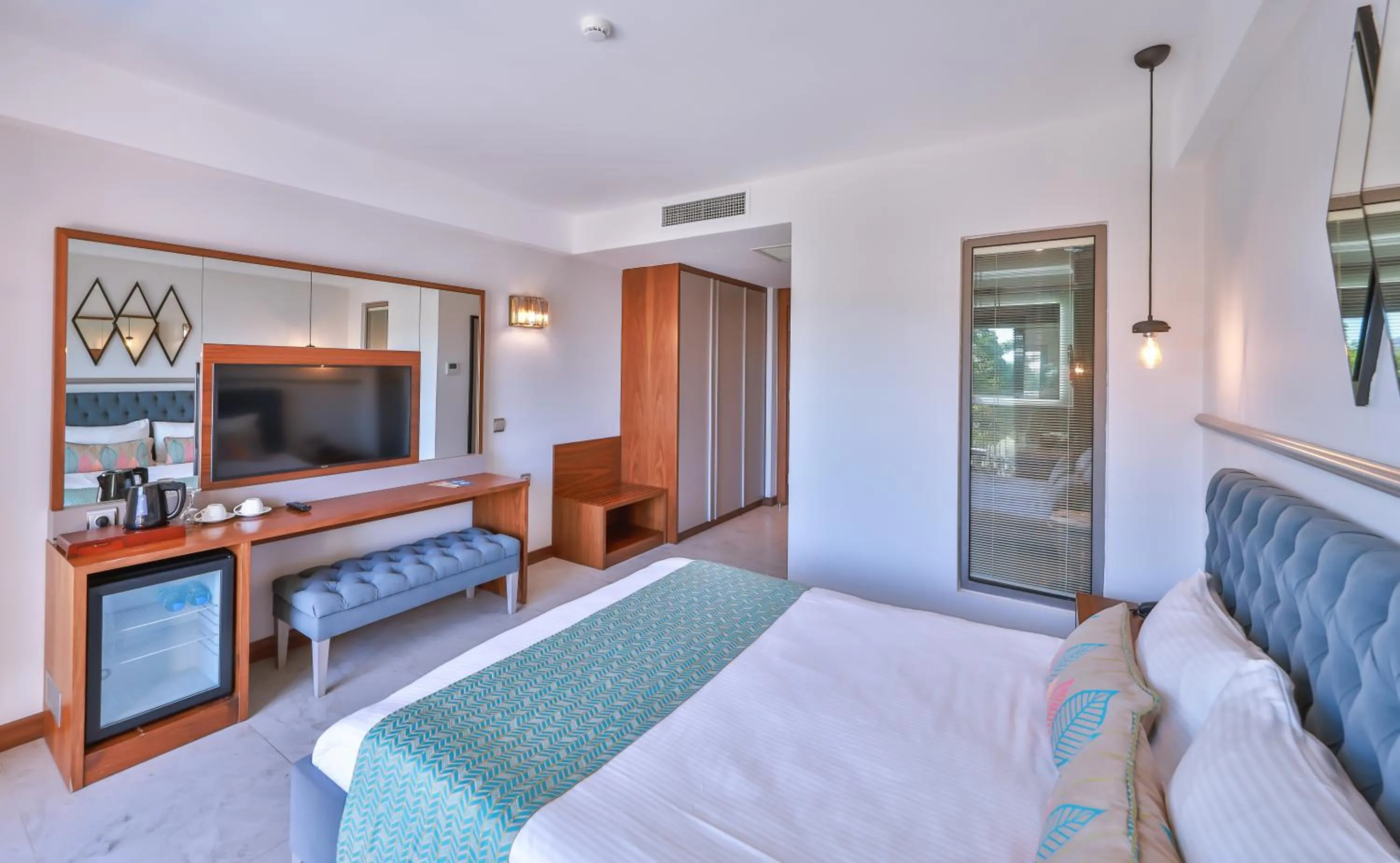 Photo of the whole room, Bed in Molino Hotel