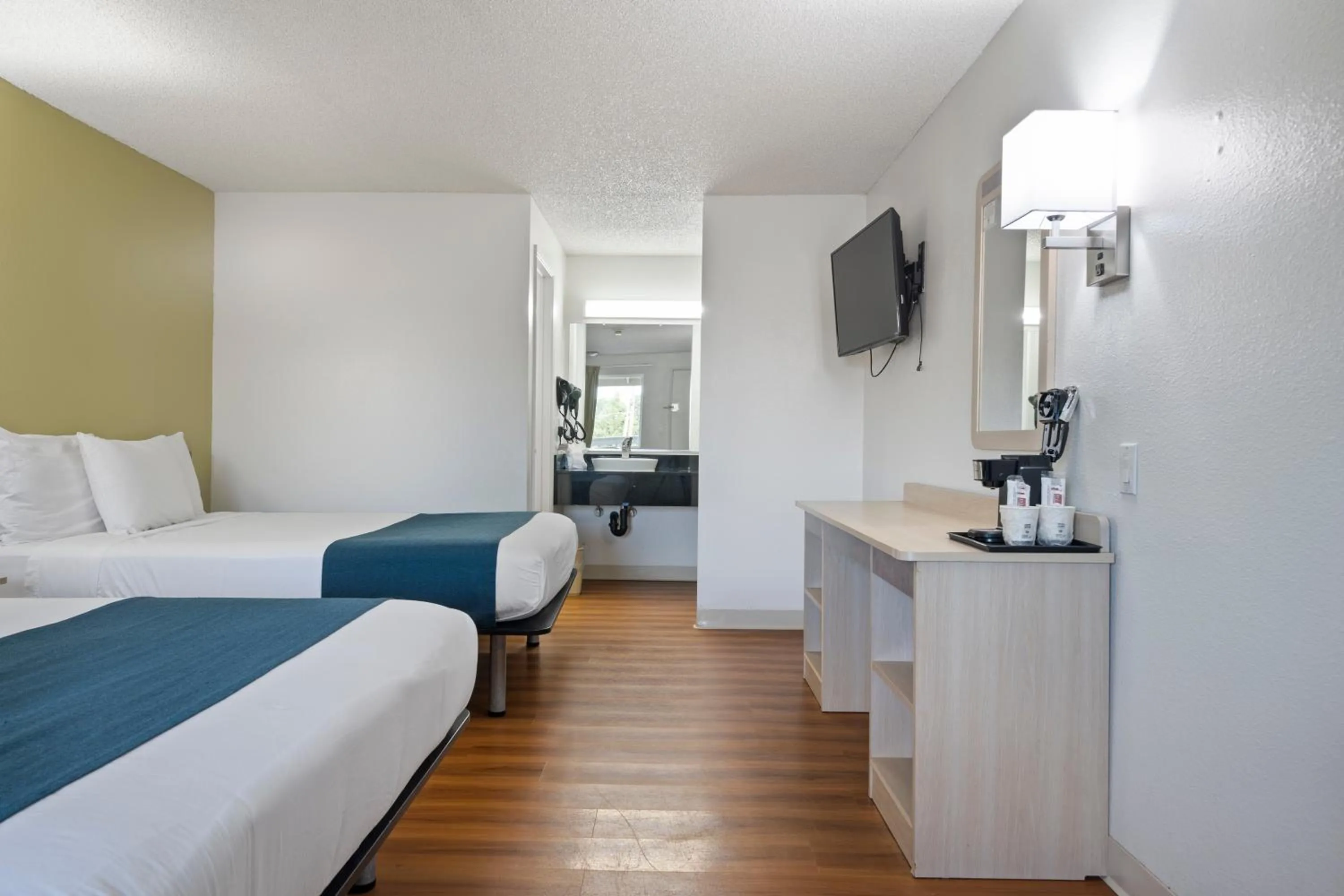 Bed in Motel 6 Clarkston WA